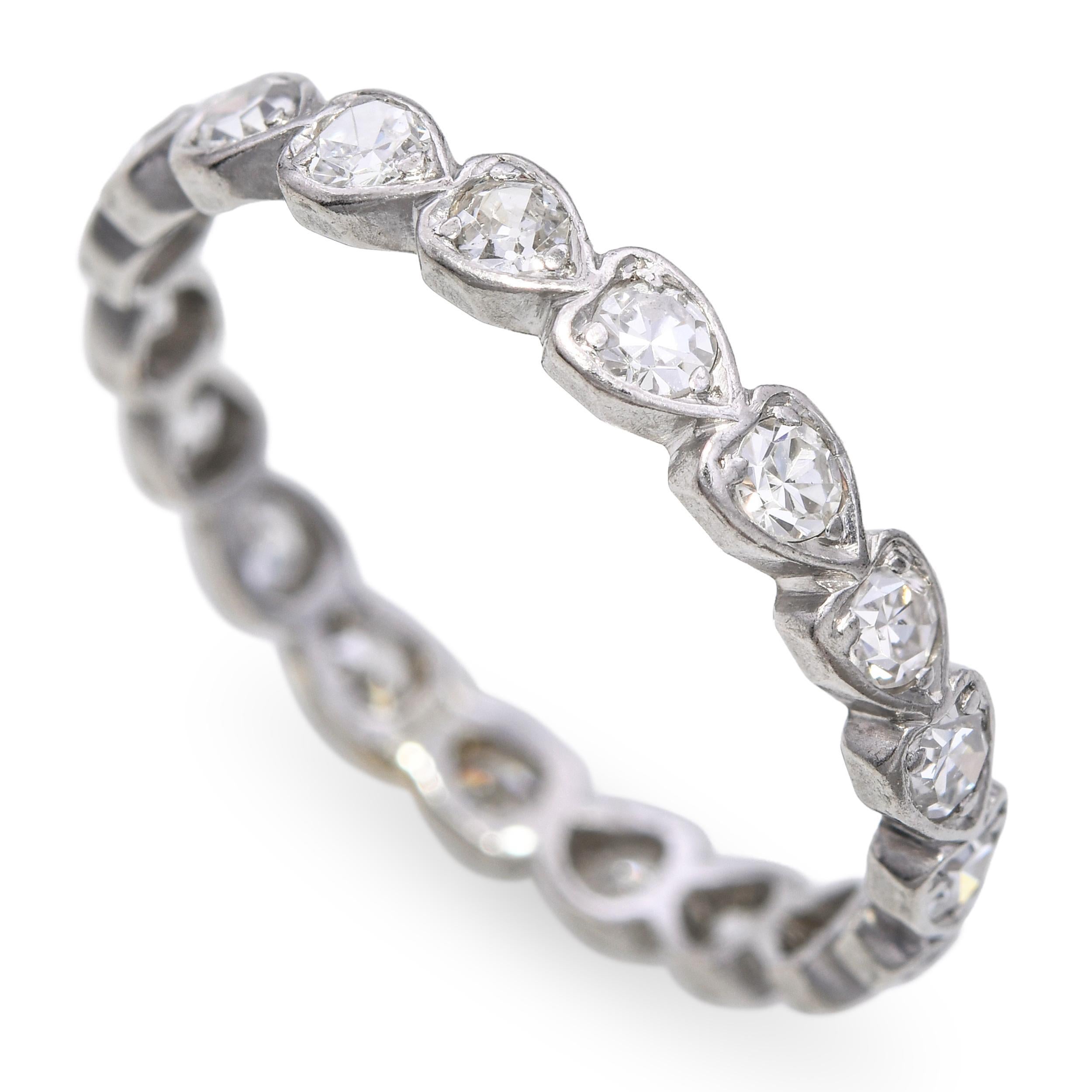 Donna Fascia per l'eternità in platino vintage con diamante da 0.40tcw in vendita