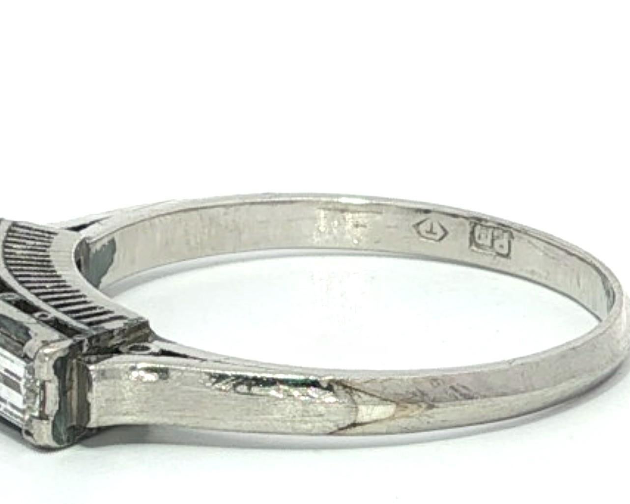 Vintage Platin 0,66ctw Long East West Baguette Diamant 3 Stein Band Ring im Angebot 8