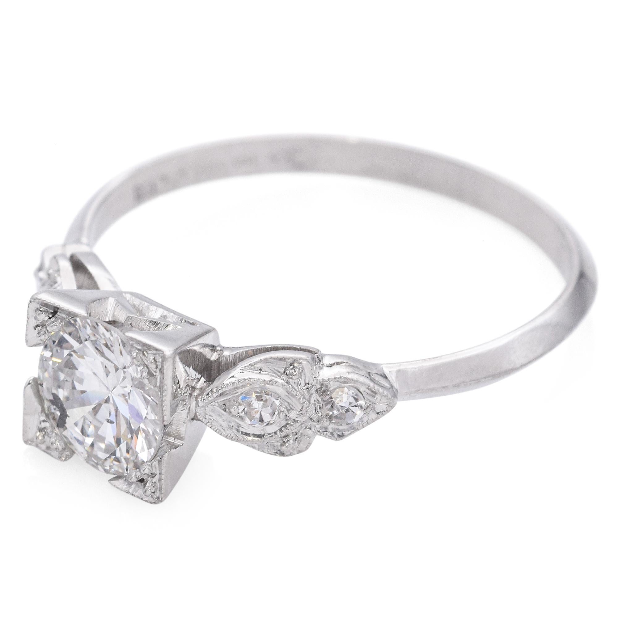 Bague de fiançailles vintage en platine avec diamants de 0,68 carat Bon état - En vente à New York, NY