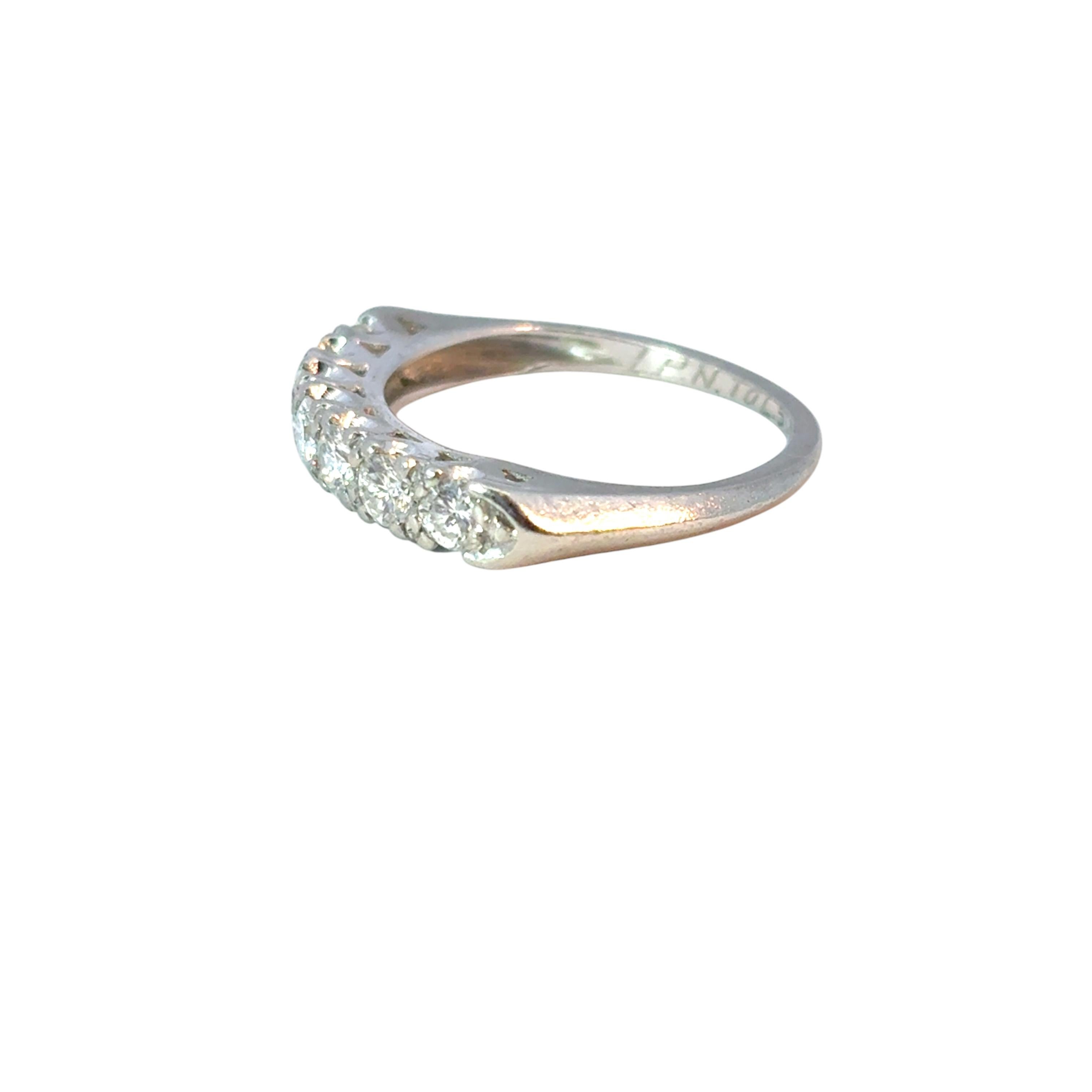 Anillo de diamantes vintage en platino de 0,70 ctw en venta 7