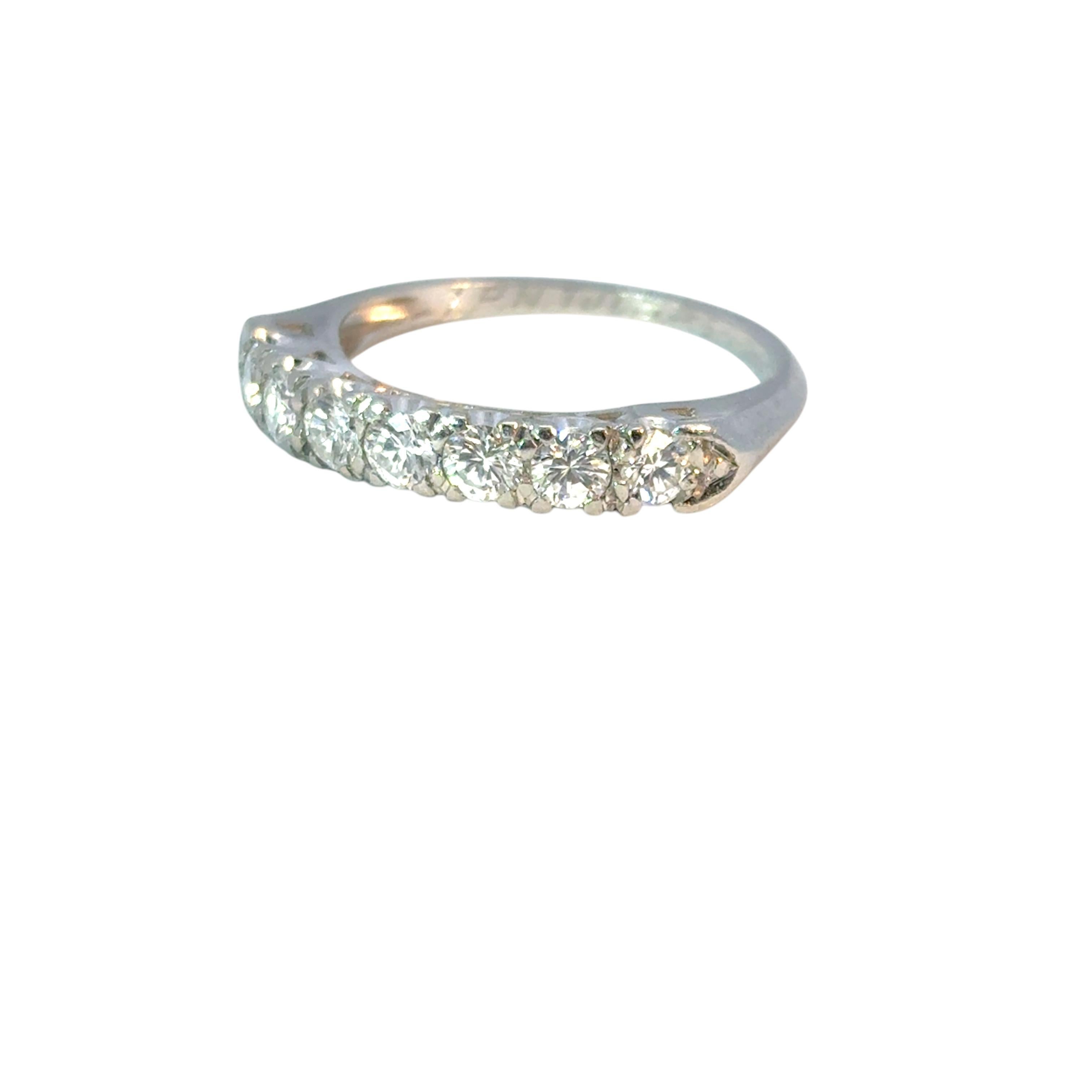 Anillo de diamantes vintage en platino de 0,70 ctw en venta 8