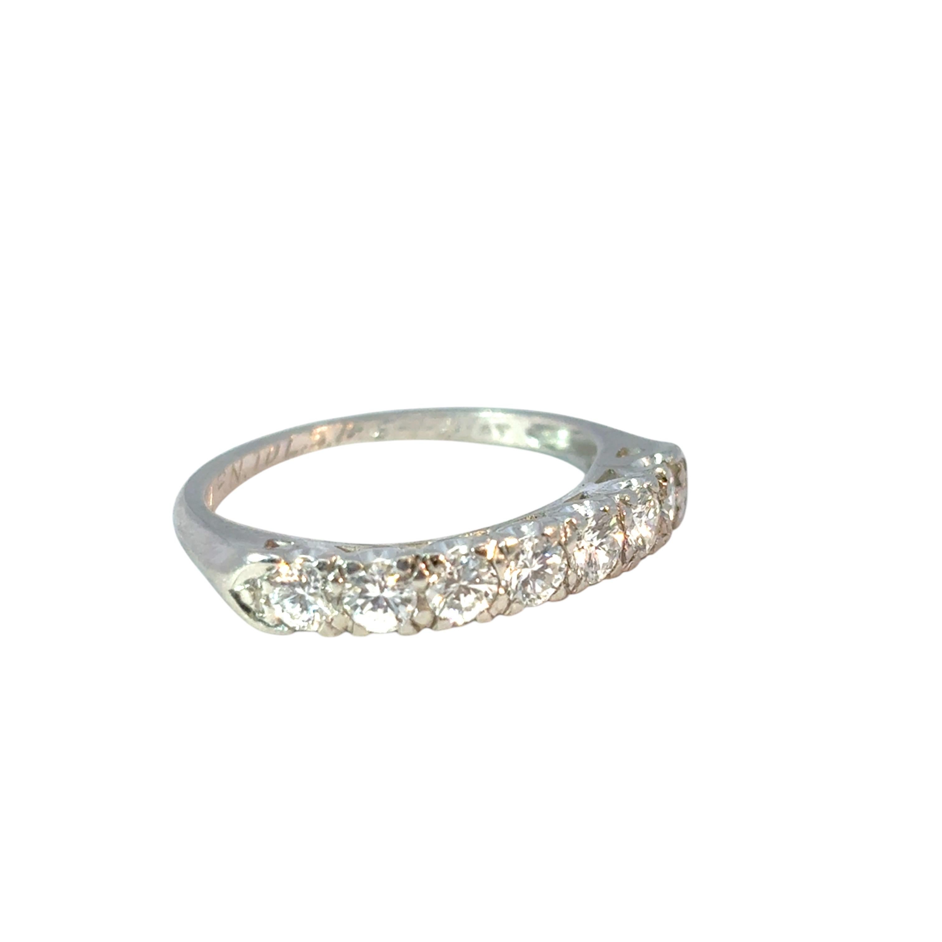 Anillo de diamantes vintage en platino de 0,70 ctw Corte redondo en venta