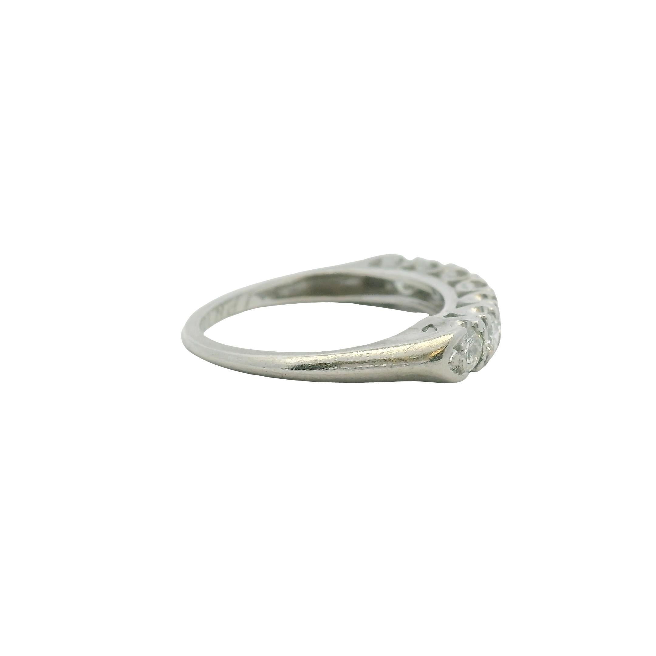 De las mujeres Anillo de diamantes vintage en platino de 0,70 ctw en venta