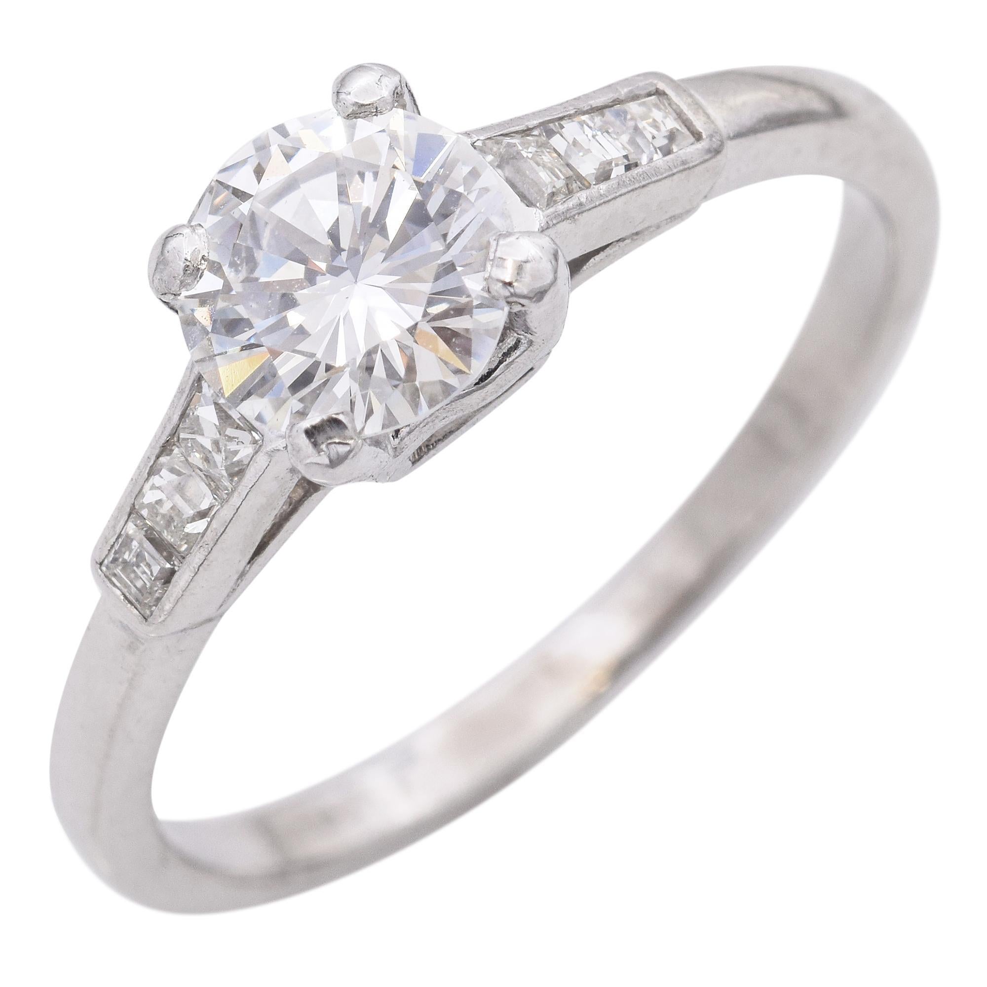Anillo de compromiso de diamantes vintage en platino 0,73 ct F VS1 GIA Corte brillante en venta