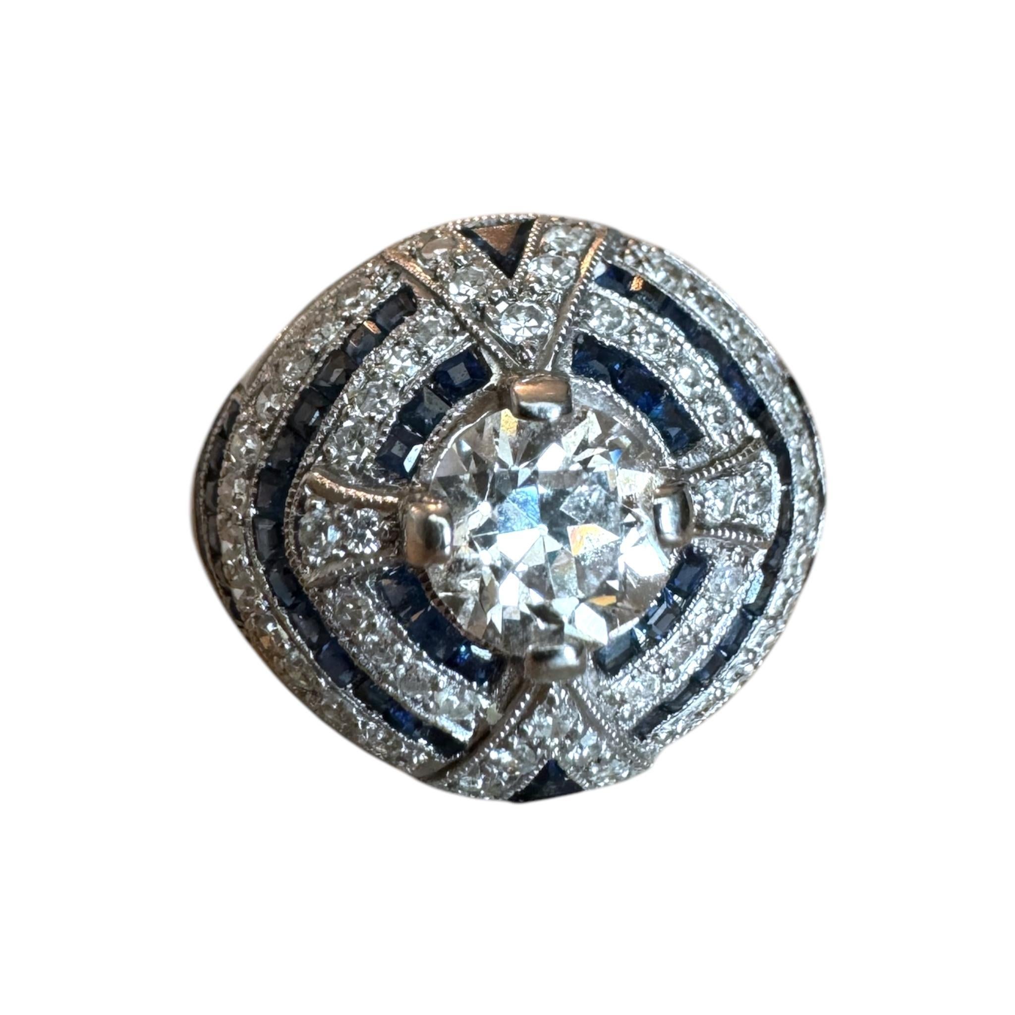 Bague halo en platine de 0,75 carat de diamant et saphir de taille européenne ancienne Pour femmes en vente