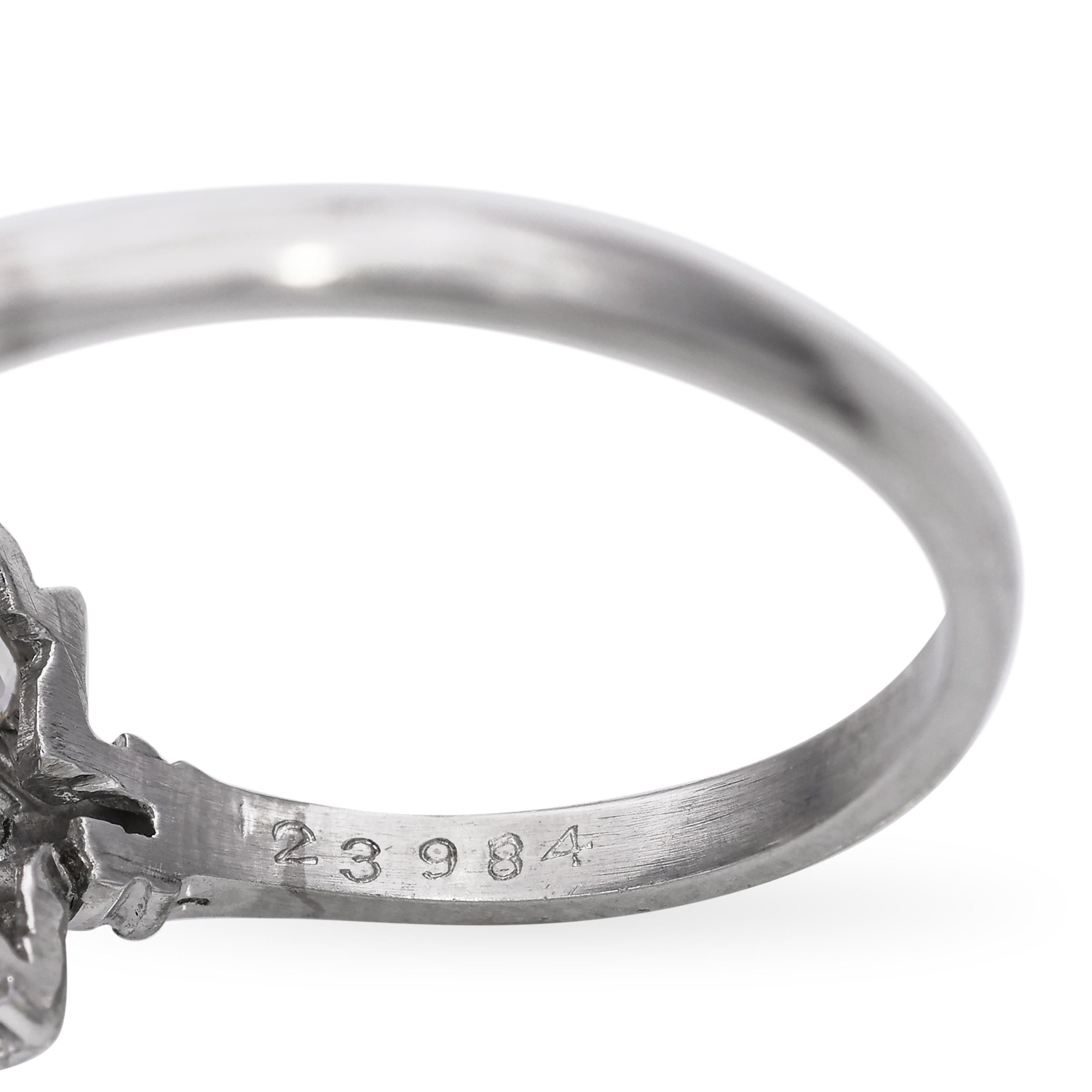 Vintage Platin 0,75 tcw Diamant Blumenmotiv dekorativen Ring im Angebot 2