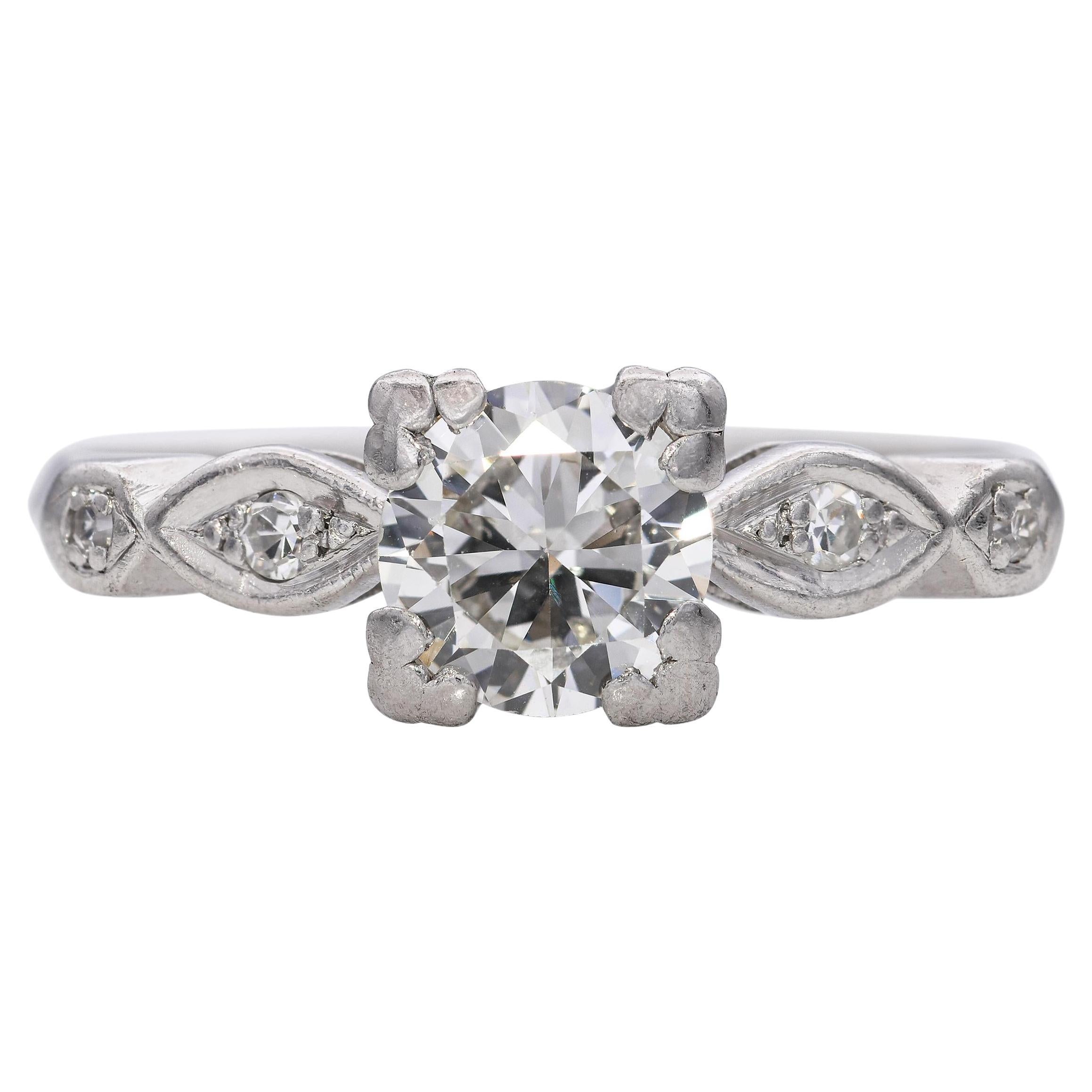 Anillo de compromiso vintage de platino con diamantes de 0.90 tcw