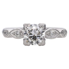 Anillo de compromiso vintage de platino con diamantes de 0.90 tcw