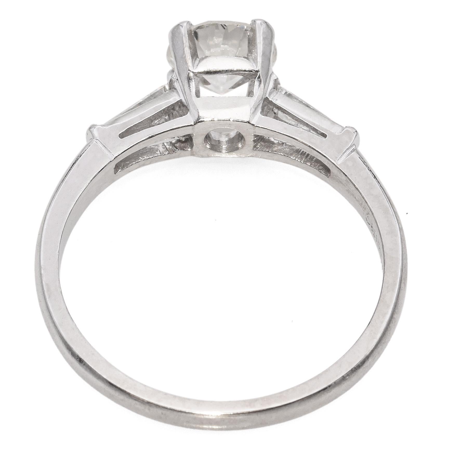 Verlobungsring aus Platin mit 1,0 TCW Diamant im Vintage-Stil Damen im Angebot