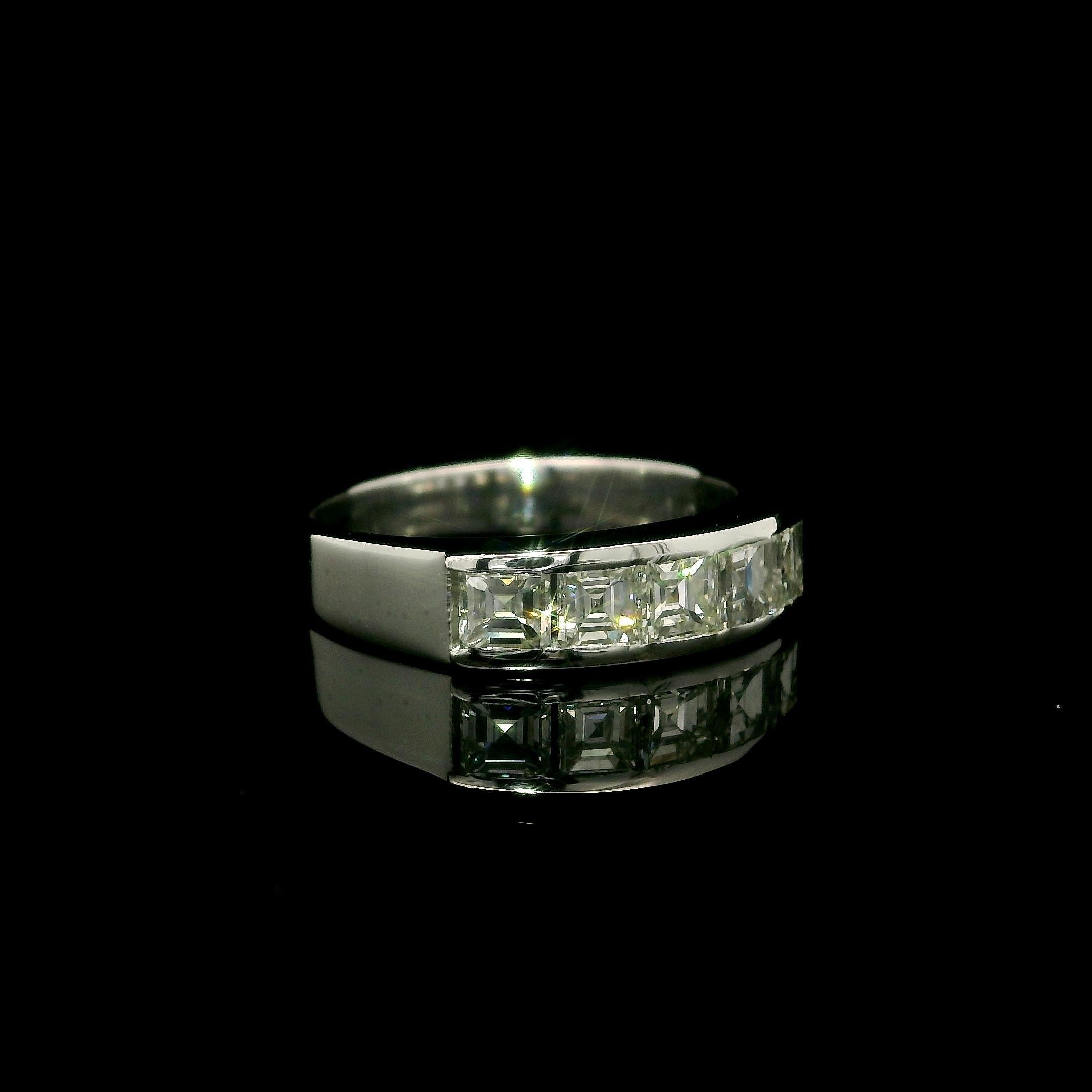 Vintage Platinum 1.01ct Square Step Carre Cut Channel Diamond 5 Stone Band Ring 1