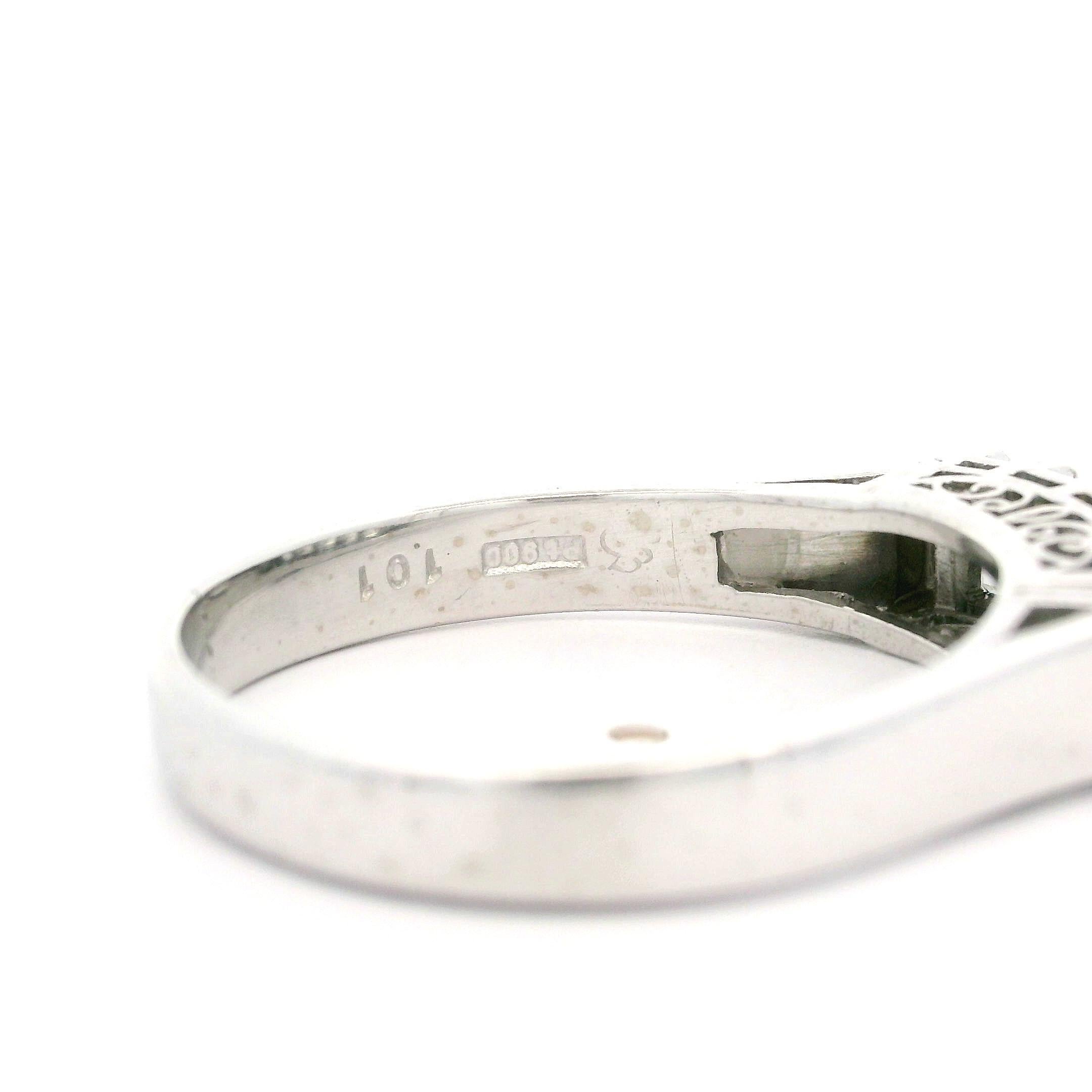 Anello impilabile in platino vintage da 1,01ctw 5 diamanti taglio smeraldo VS F in vendita 6