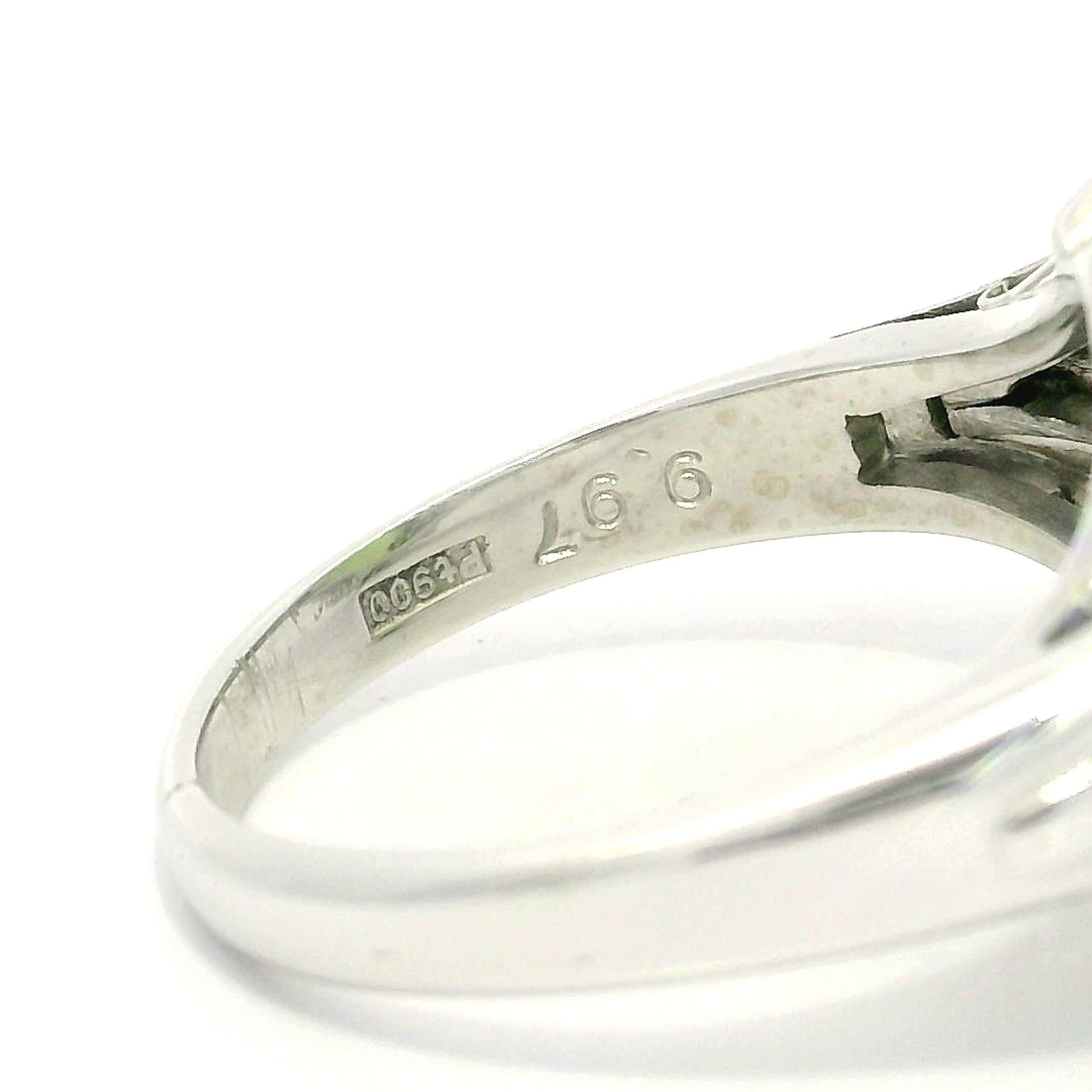 --Pietre: --
(1) Peridoto naturale autentico - vecchio taglio ovale - incastonato - bel colore giallo-verde - 9,97ct (esatto)
** Vedere i dettagli della certificazione qui sotto per informazioni complete
Numerosi diamanti Nature autentici -