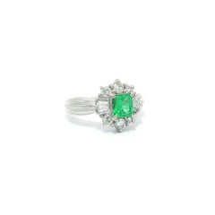 Vintage Platinum 1.07ct Square Vivid Green Emerald w/ Fiery White Diamond Ring