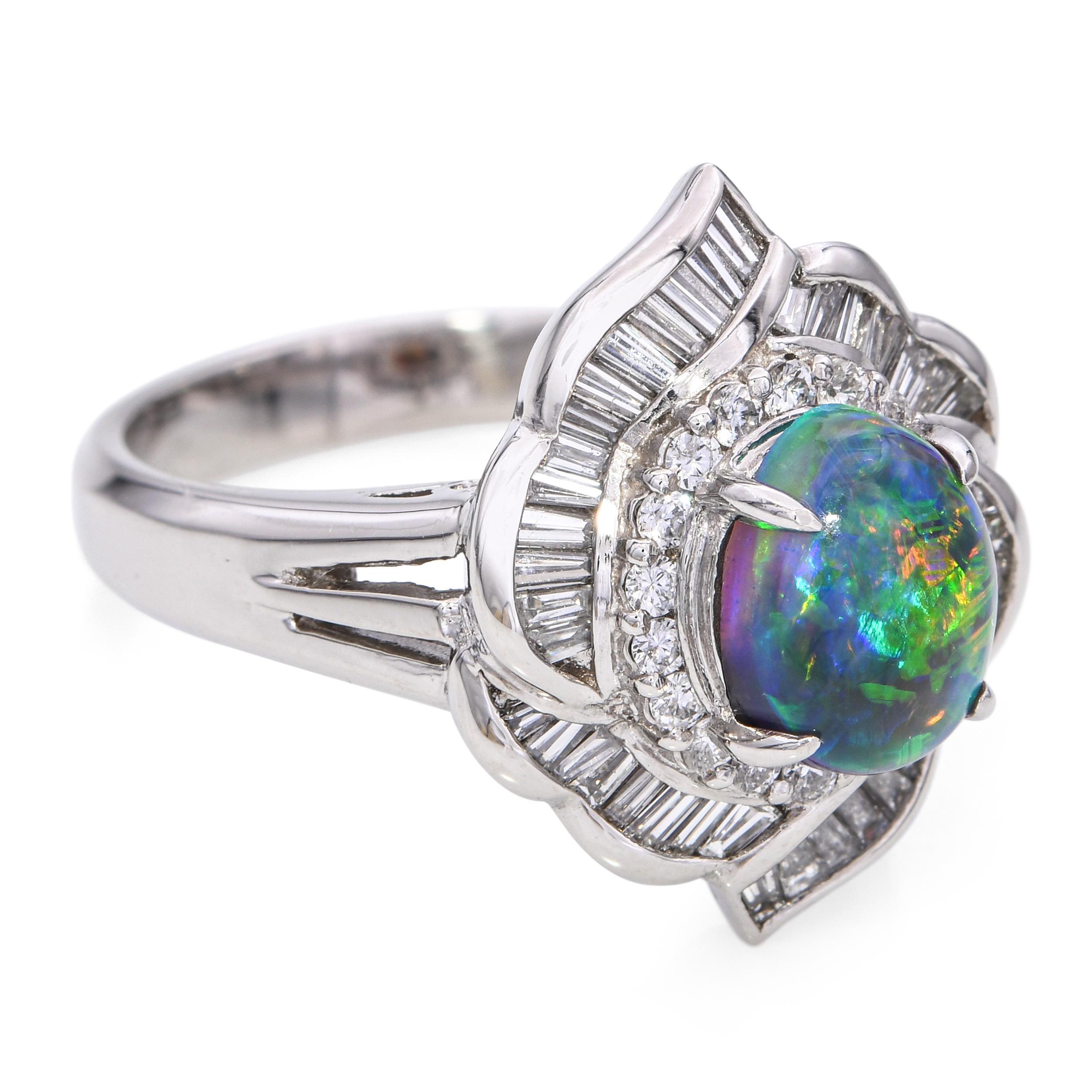 Anello d'epoca in platino da 1,15 ct B4 con cristallo nero, opale e diamanti in vendita 1