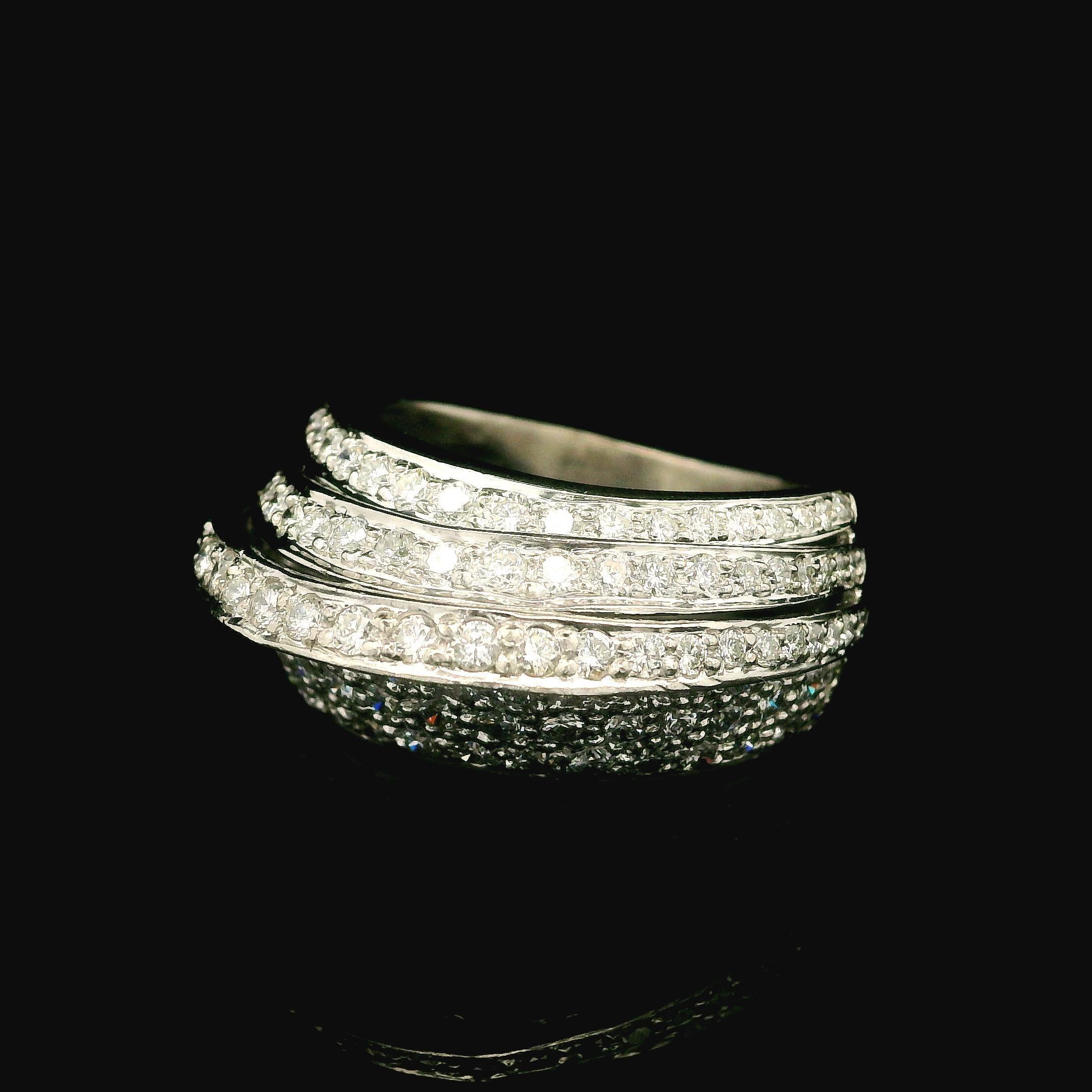 Bague cocktail de style empilable en platine avec diamants pavés de 1,25 ctw Excellent état - En vente à Montclair, NJ