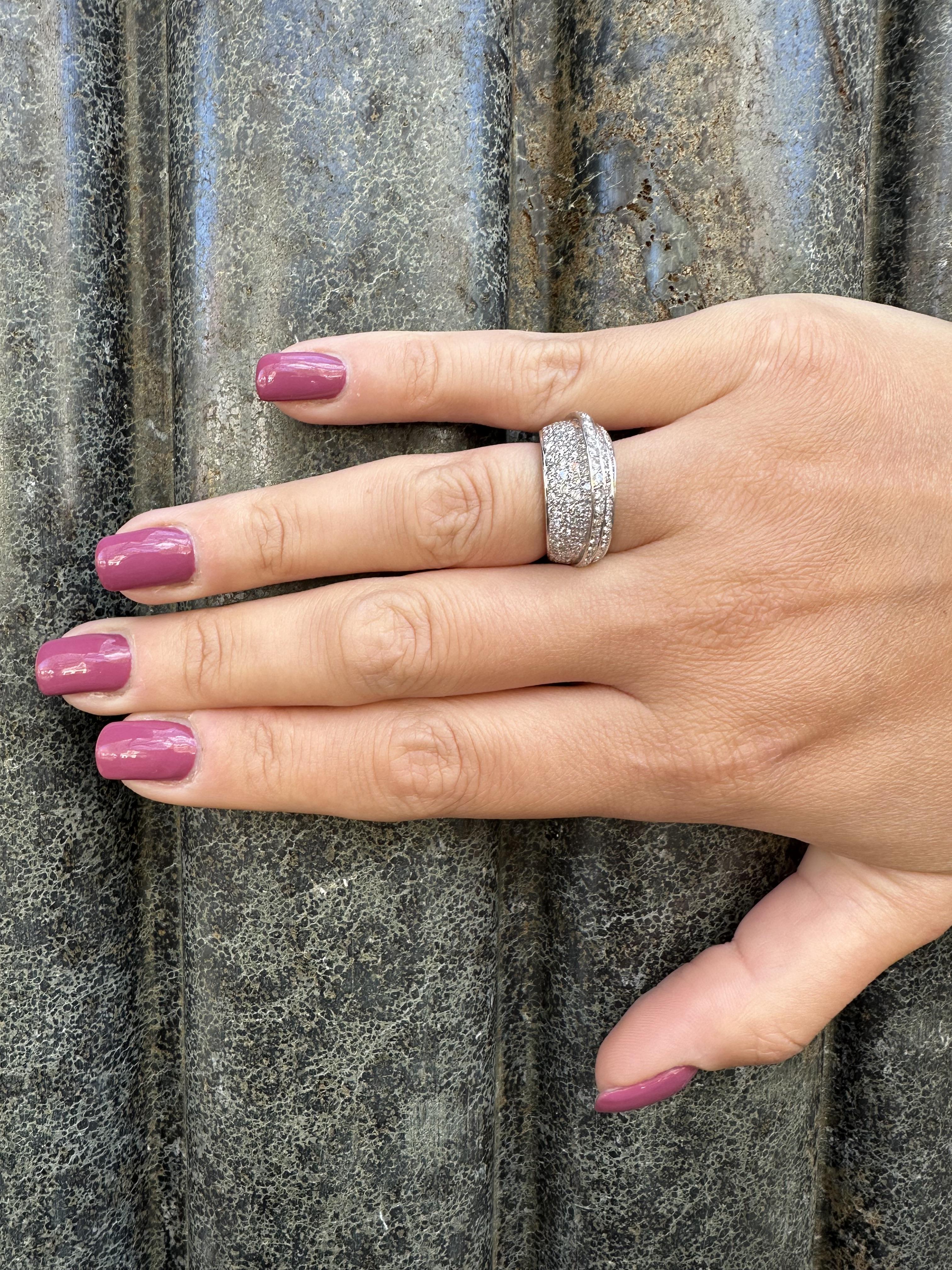 Bague cocktail de style empilable en platine avec diamants pavés de 1,25 ctw en vente 1