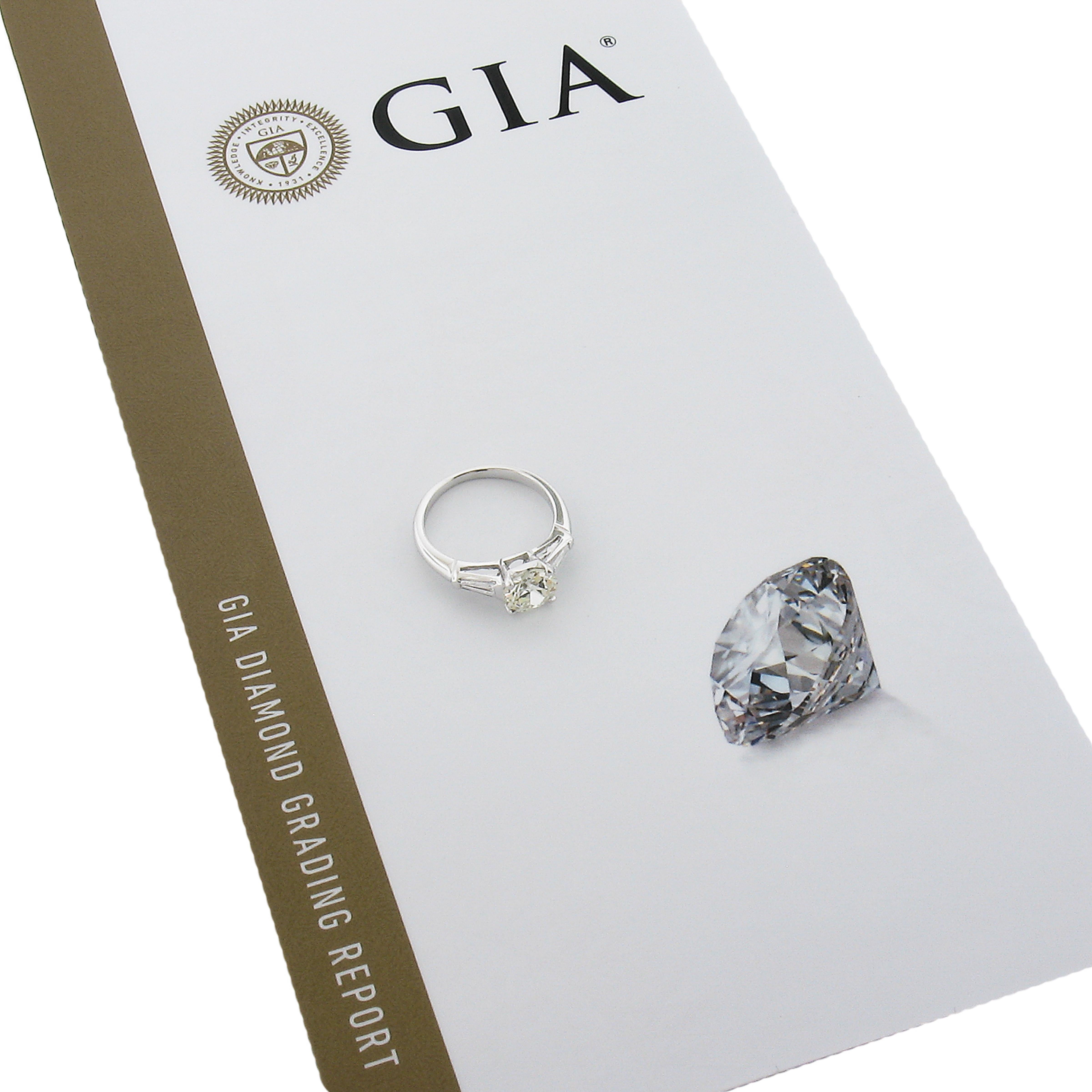 Bague de fiançailles vintage à 3 pierres avec diamant taille européenne ancienne 1,33 carat certifié GIA en vente 4