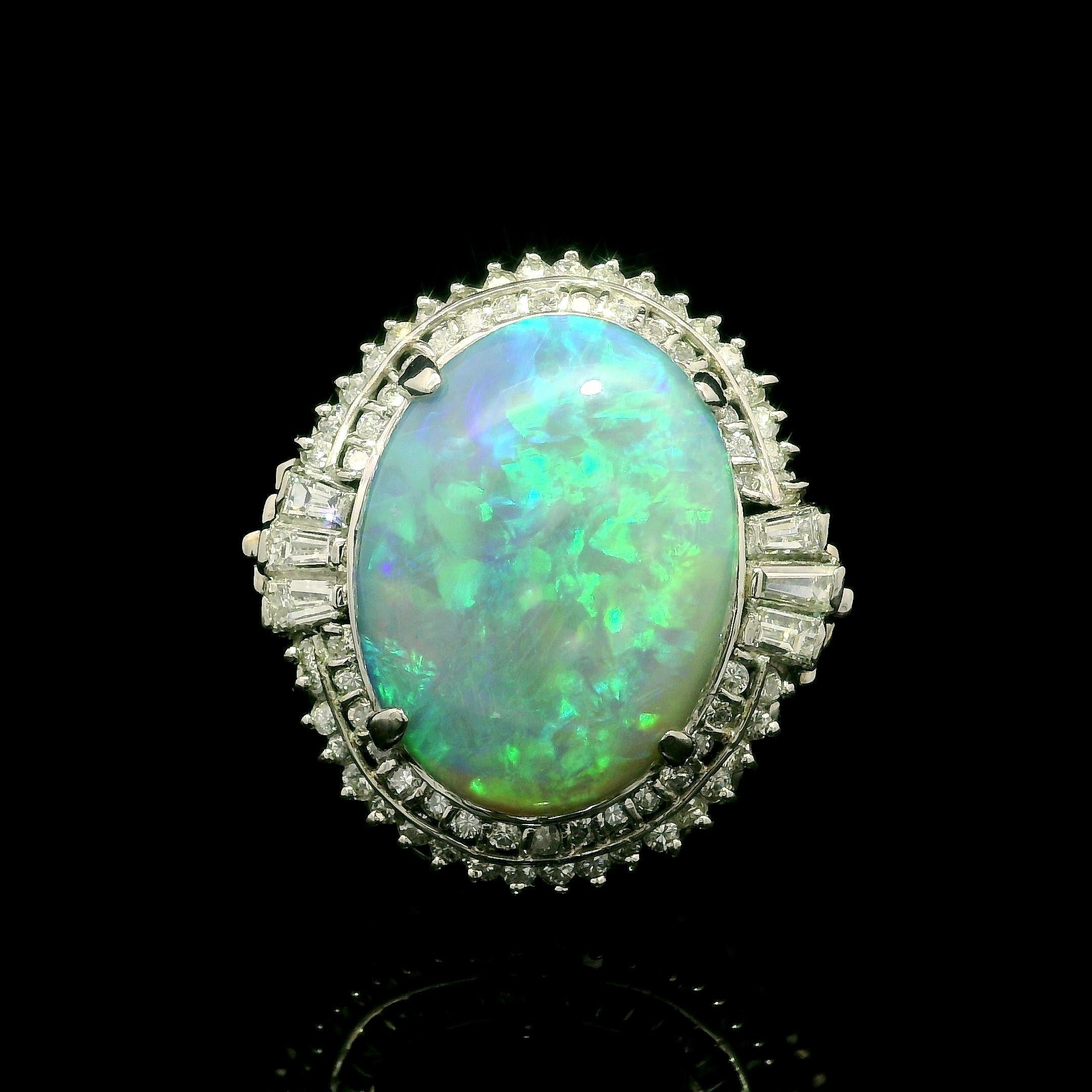 Bague cocktail fantaisie vintage en platine avec grande opale de 13,90 ctw avec halo de diamants 7