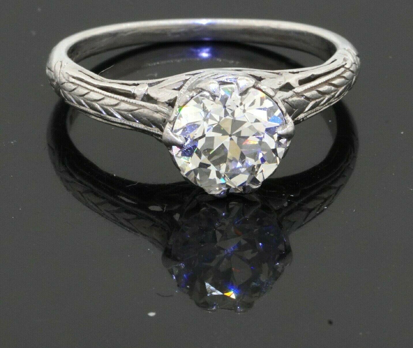 Art Deco Vintage Platinum 1.44ct VS1/H Diamond Solitaire Filigree Wedding Ring For Sale