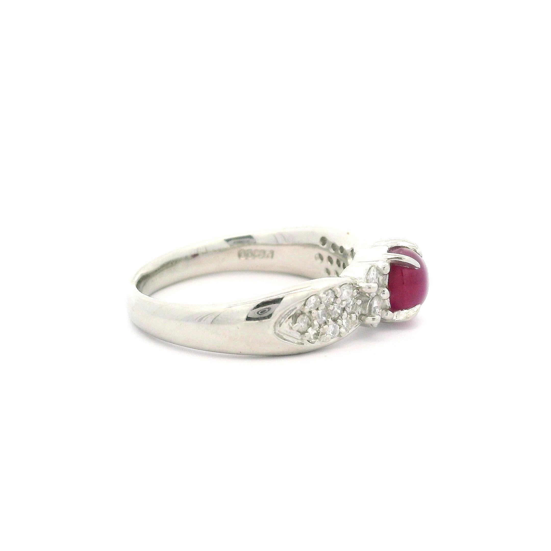 Vintage Platinum 1.54ctw Oval Cabochon Cut Star Ruby & Diamond Classy Ring For Sale 8