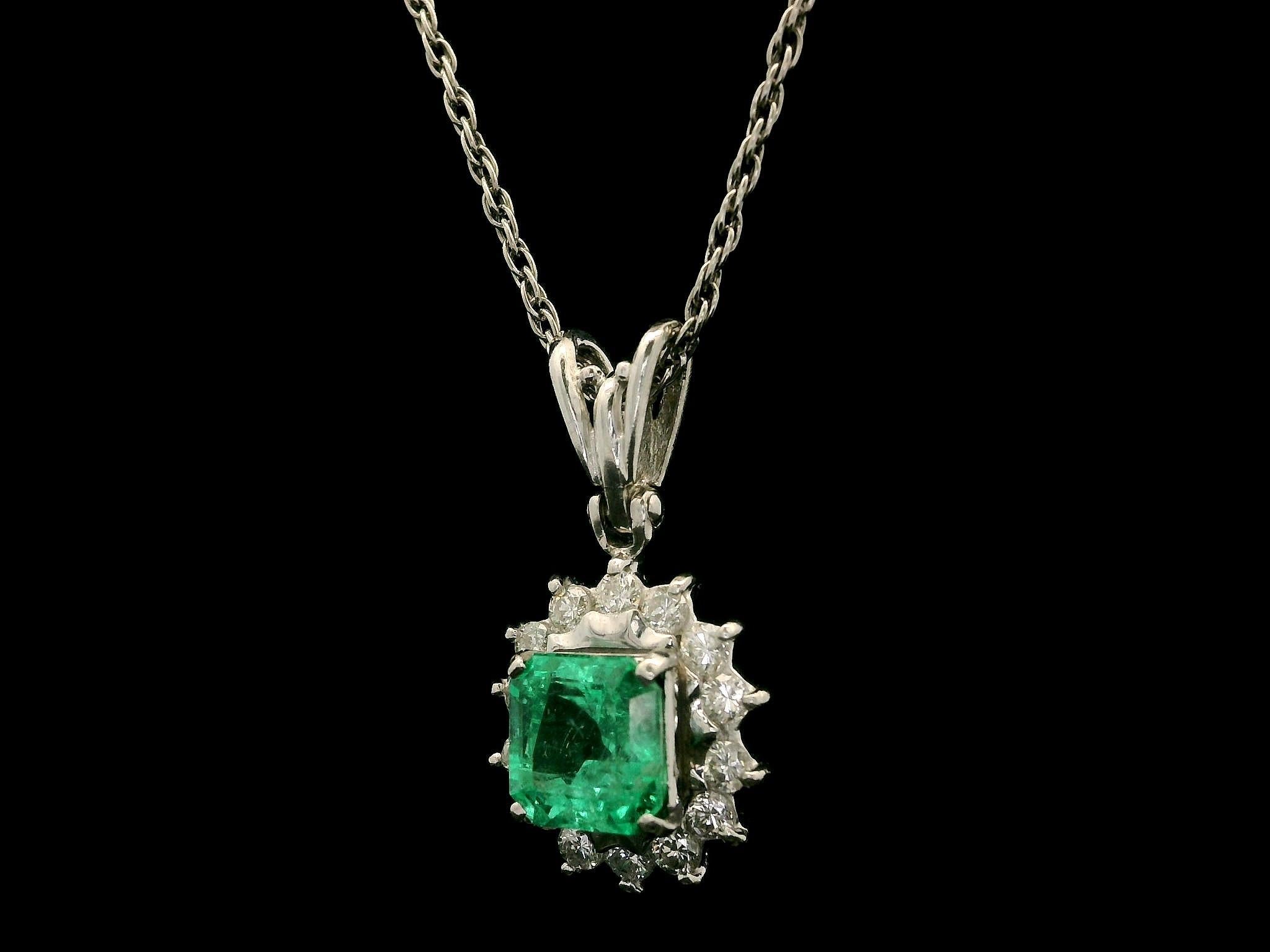 Vintage Platin 1,69ctw kolumbianischen Smaragd w / Diamant Halo Anhänger 16