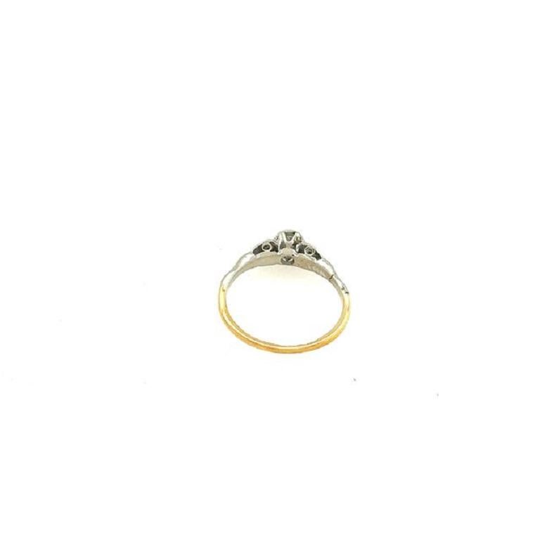 Round Cut Vintage Platinum 18ct Yellow Gold Solitaire Ring with 0.125ct Diamond For Sale