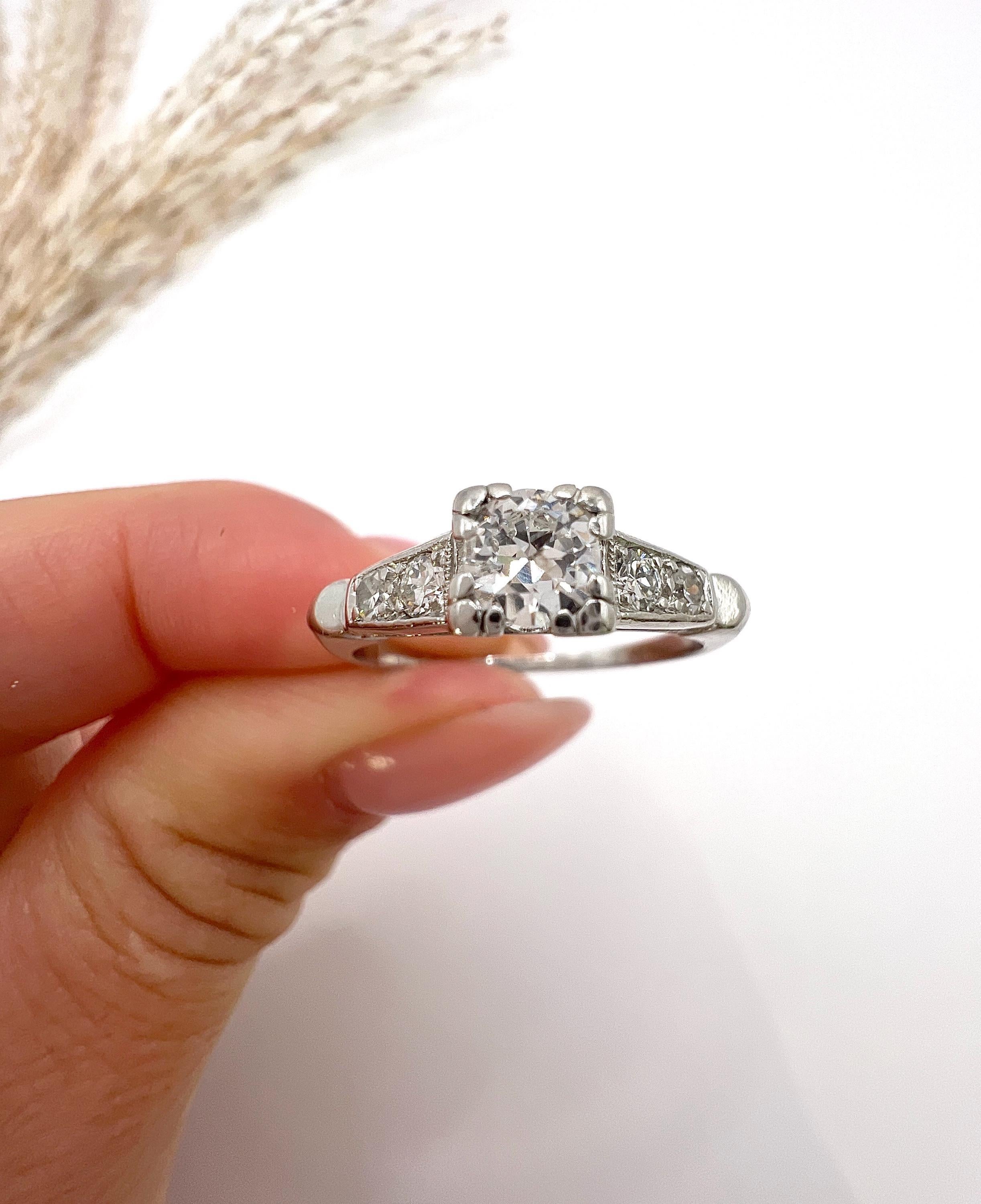 Anello di fidanzamento vintage in platino, anni '40, da 0,45 carati totali con diamante a pietra singola in vendita 5