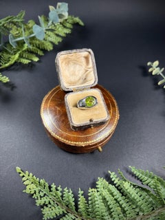 Vintage Platinum 1940’s French Peridot & Diamond Ring