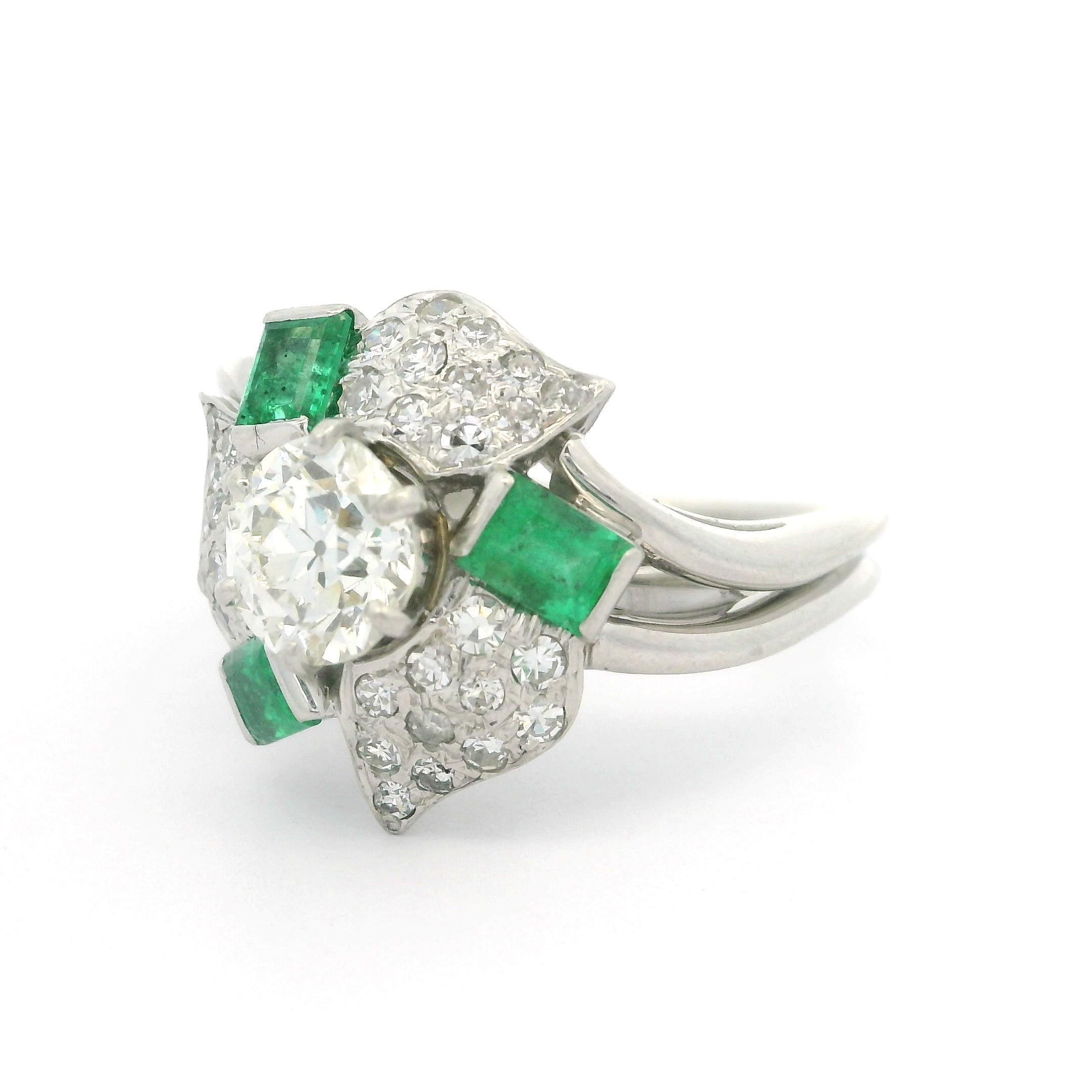 Vintage Platinum 1940s Mid Century 1.98ctw Diamond Emerald Flower Cocktail Ring For Sale 8