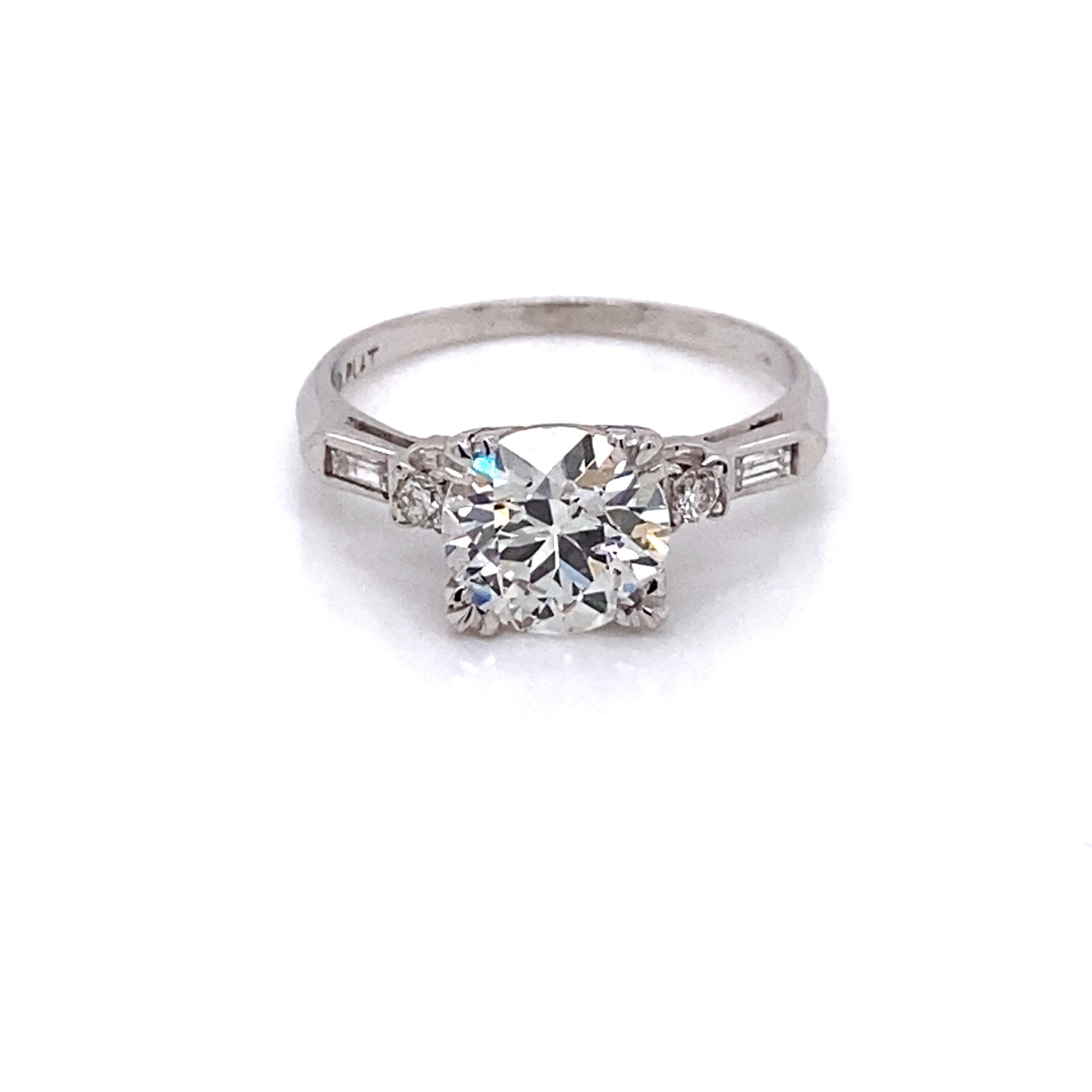 Vintage Platinum 1950s 1.90 Carat Diamond Engagement Ring For Sale 7