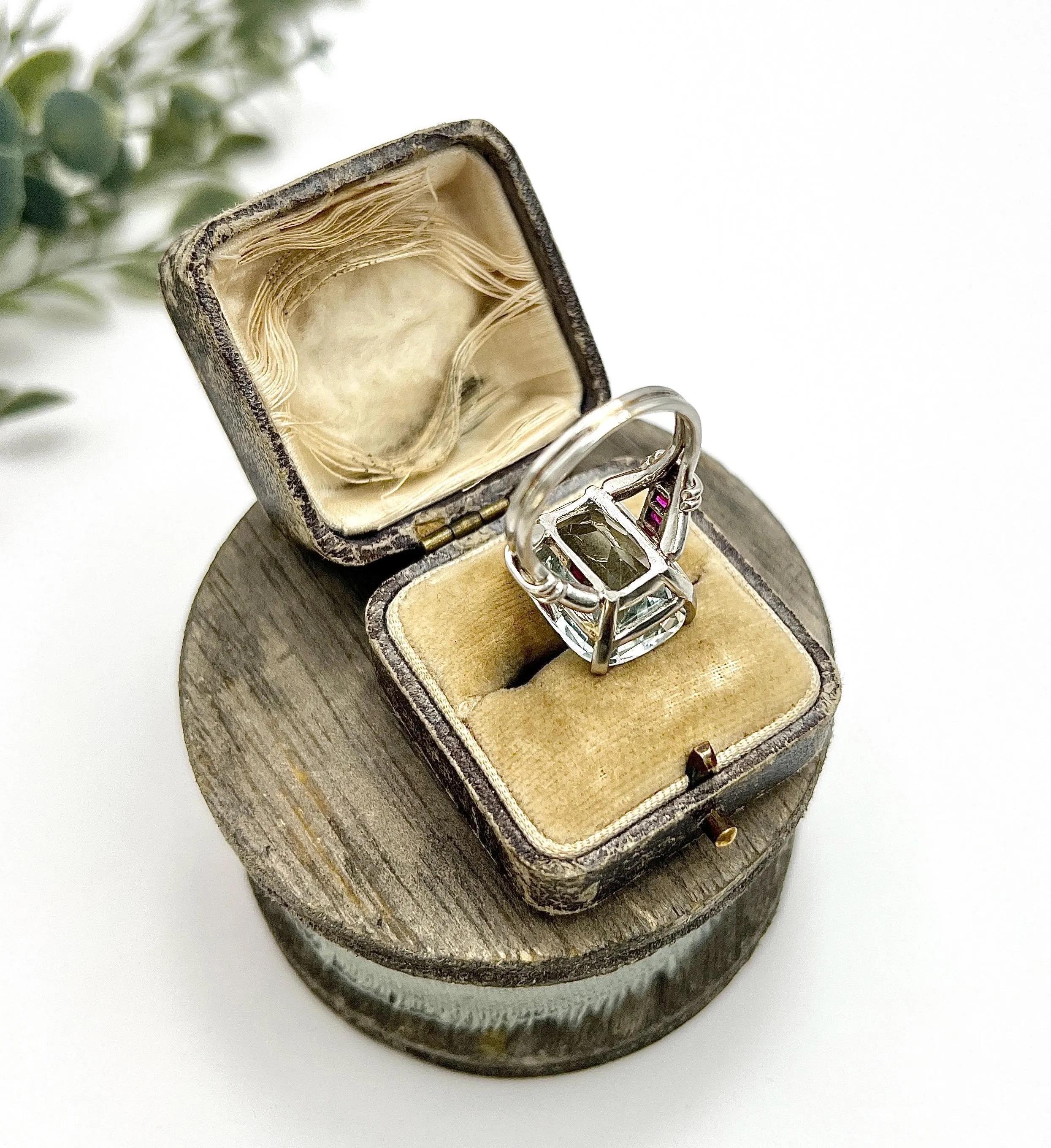 Vintage Platinum, 1960s Cushion Cut Aquamarine & Calibrated Ruby Cocktail Ring For Sale 1