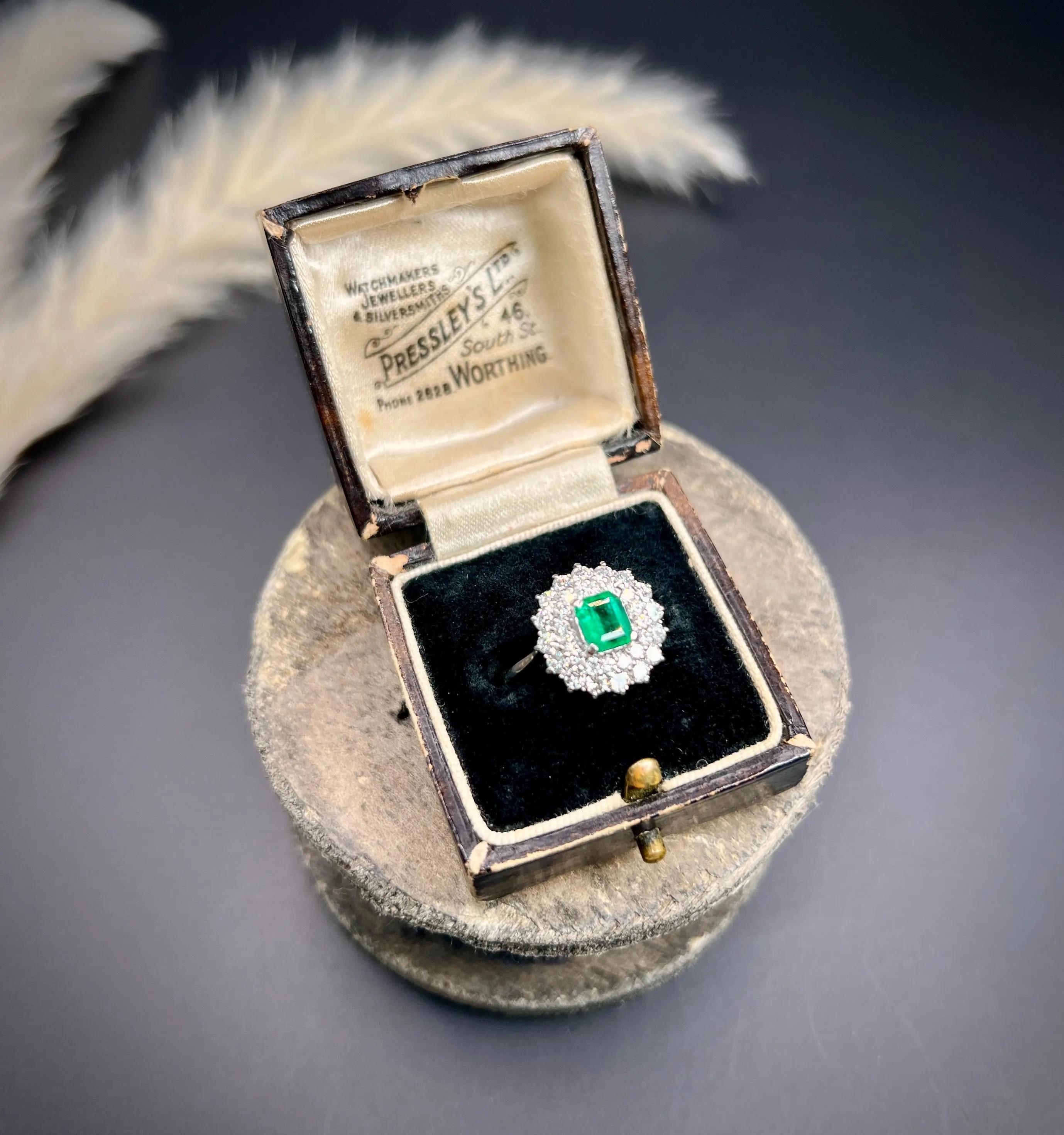 Vintage Platinum 1980s Emerald & Brilliant Cut Diamond Cluster Ring For Sale 2