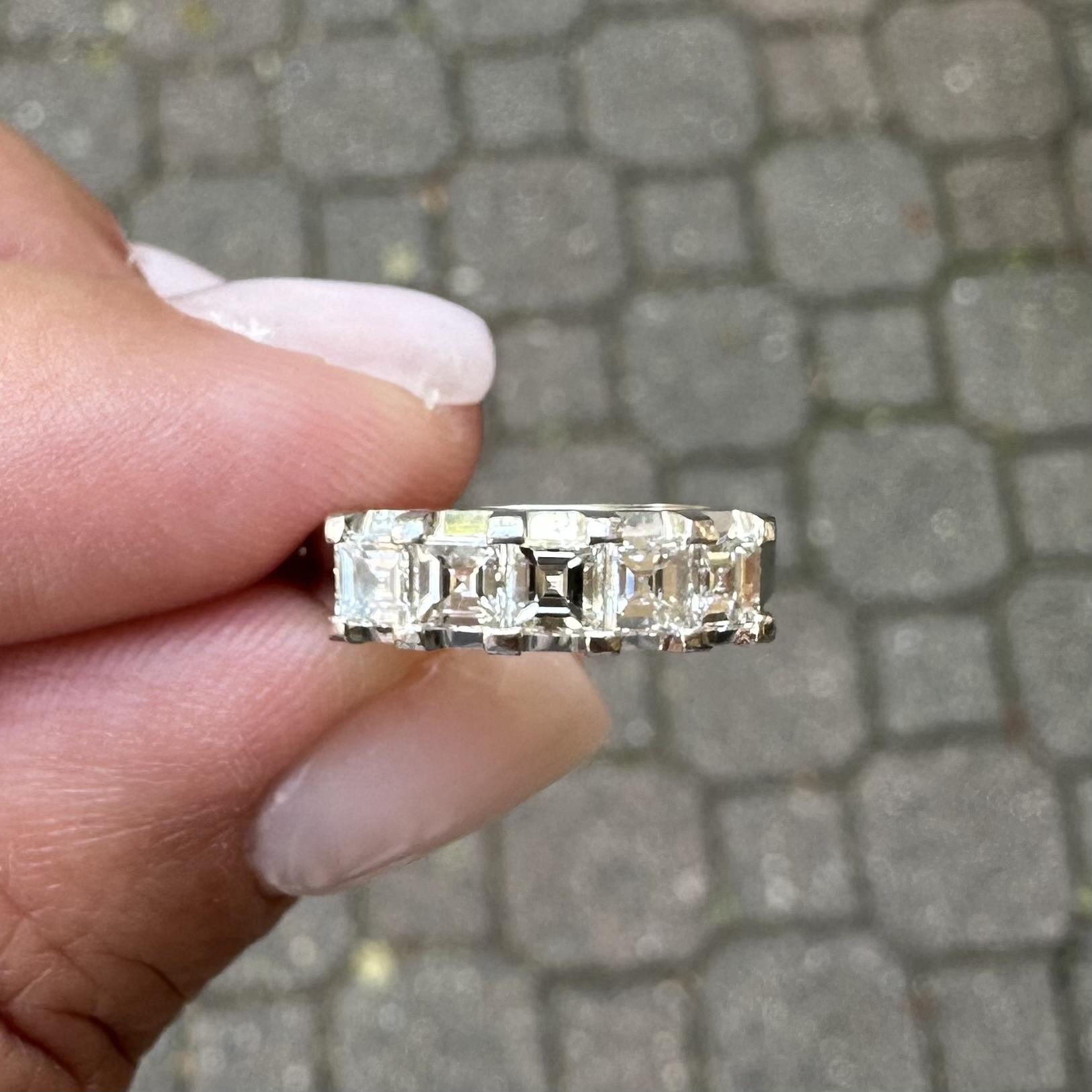 Donna Anello vintage in platino da 1 ctw Carré Square Step Illusion Set con 5 pietre di diamante A. Stone in vendita