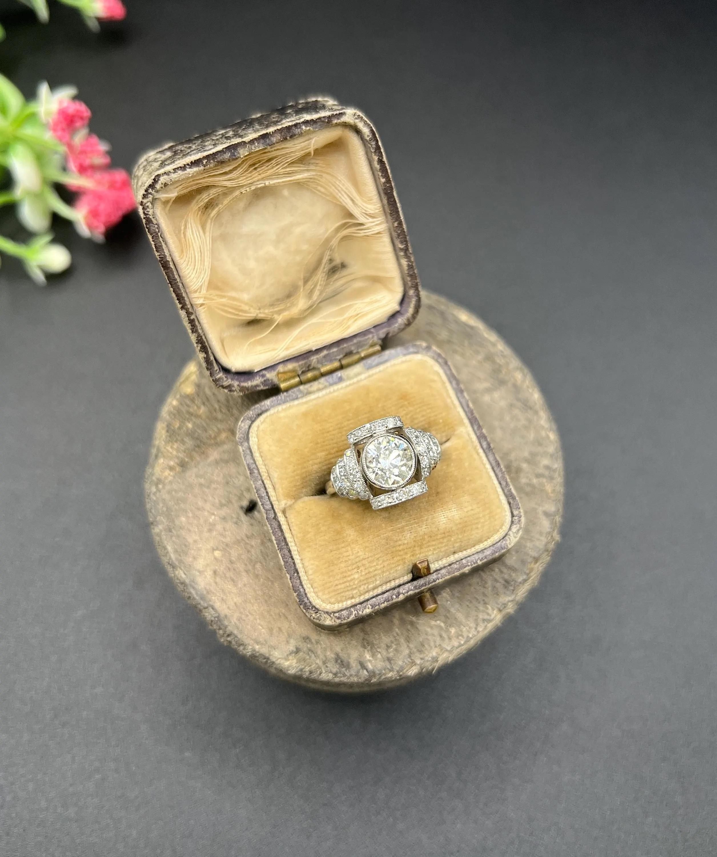 Vintage Platinum, 2 Carat Art Deco Style Diamond Engagement Ring For Sale 2