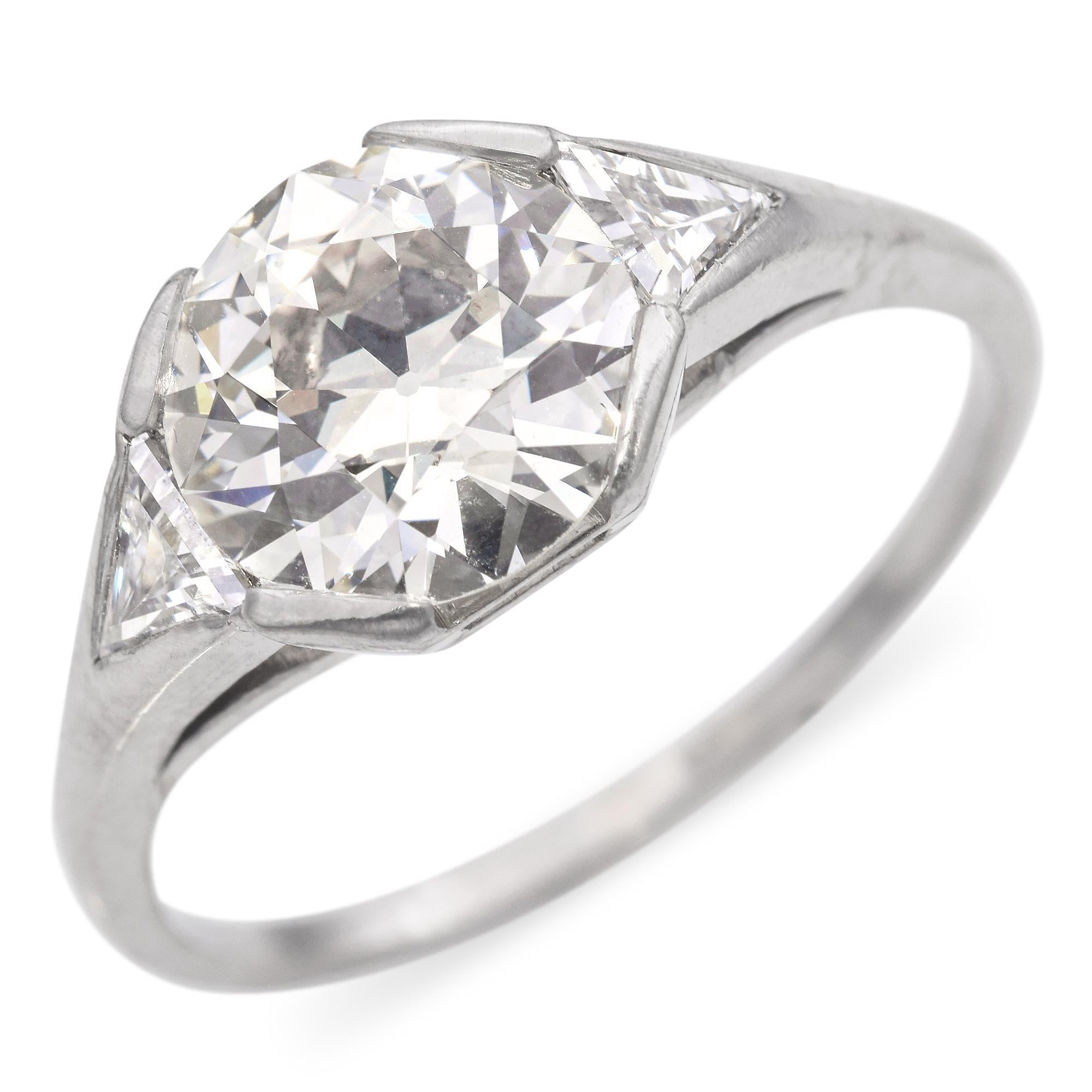Verlobungsring, Vintage Platin 2,03 TCW Old Euro Cut Diamant & Trillion Verlobungsring GIA (Alteuropäischer Schliff)