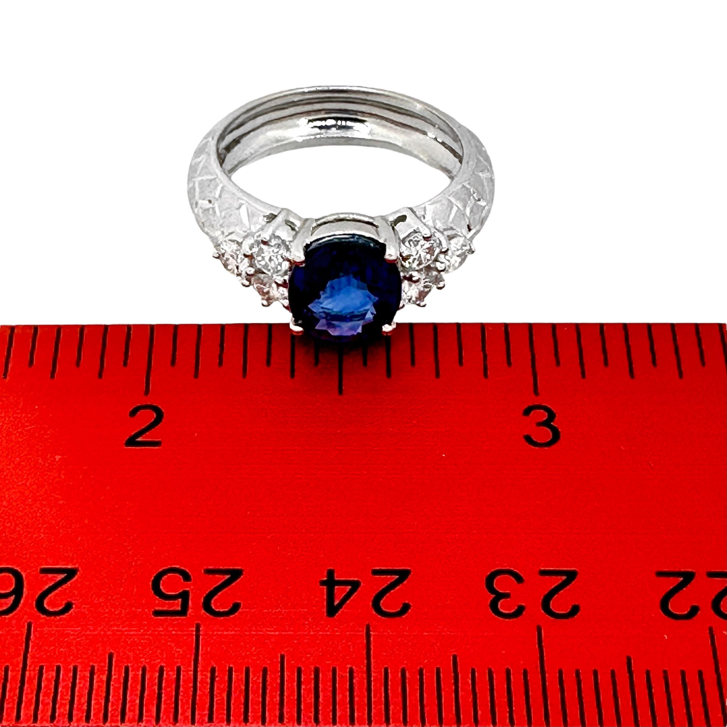 Platinring mit blauem Saphir und Diamant in ovaler Form, 2,33 Karat im Angebot 2