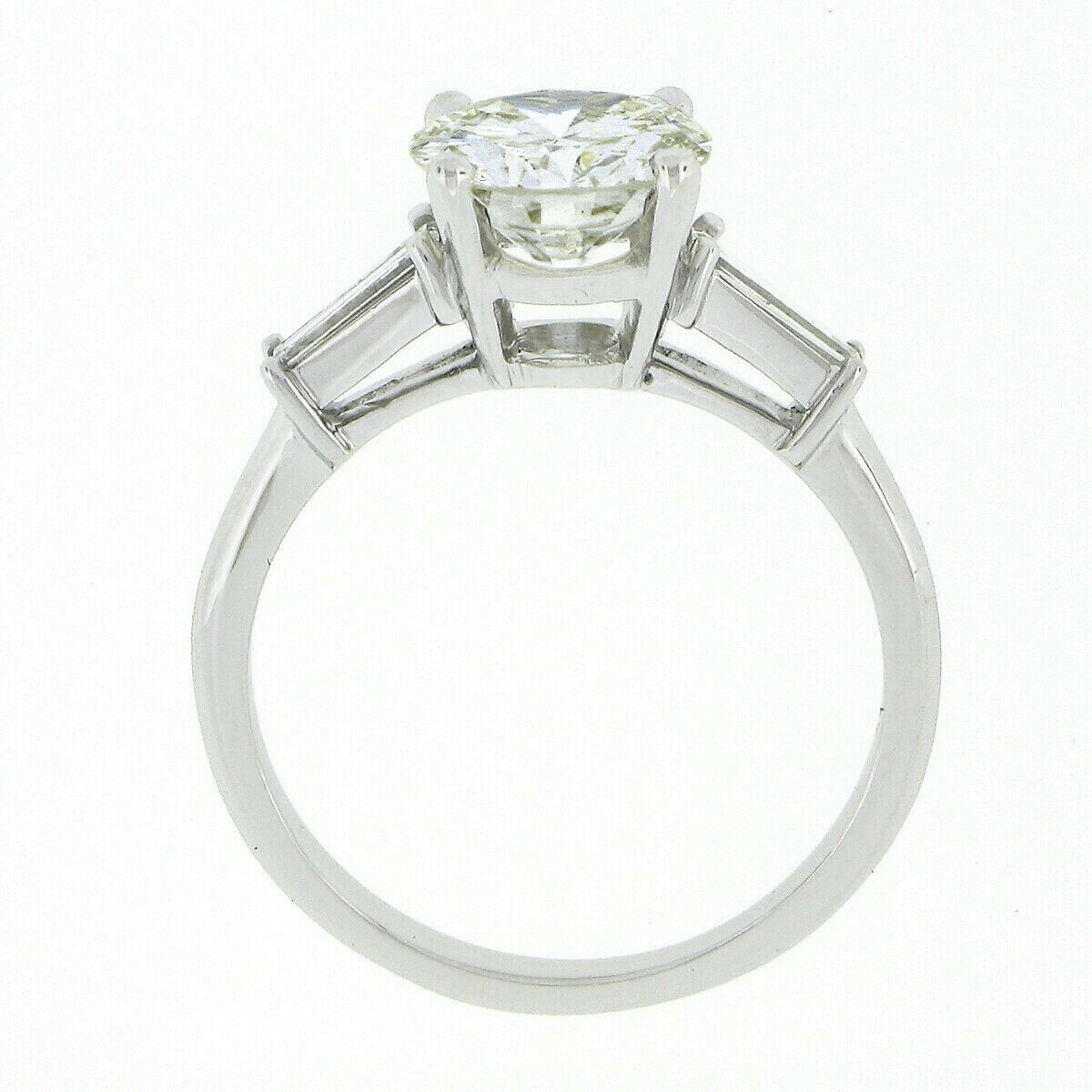 Verlobungsring, Platin 2,4 Karat GIA runder Diamant Solitär Baguette seitlich 3