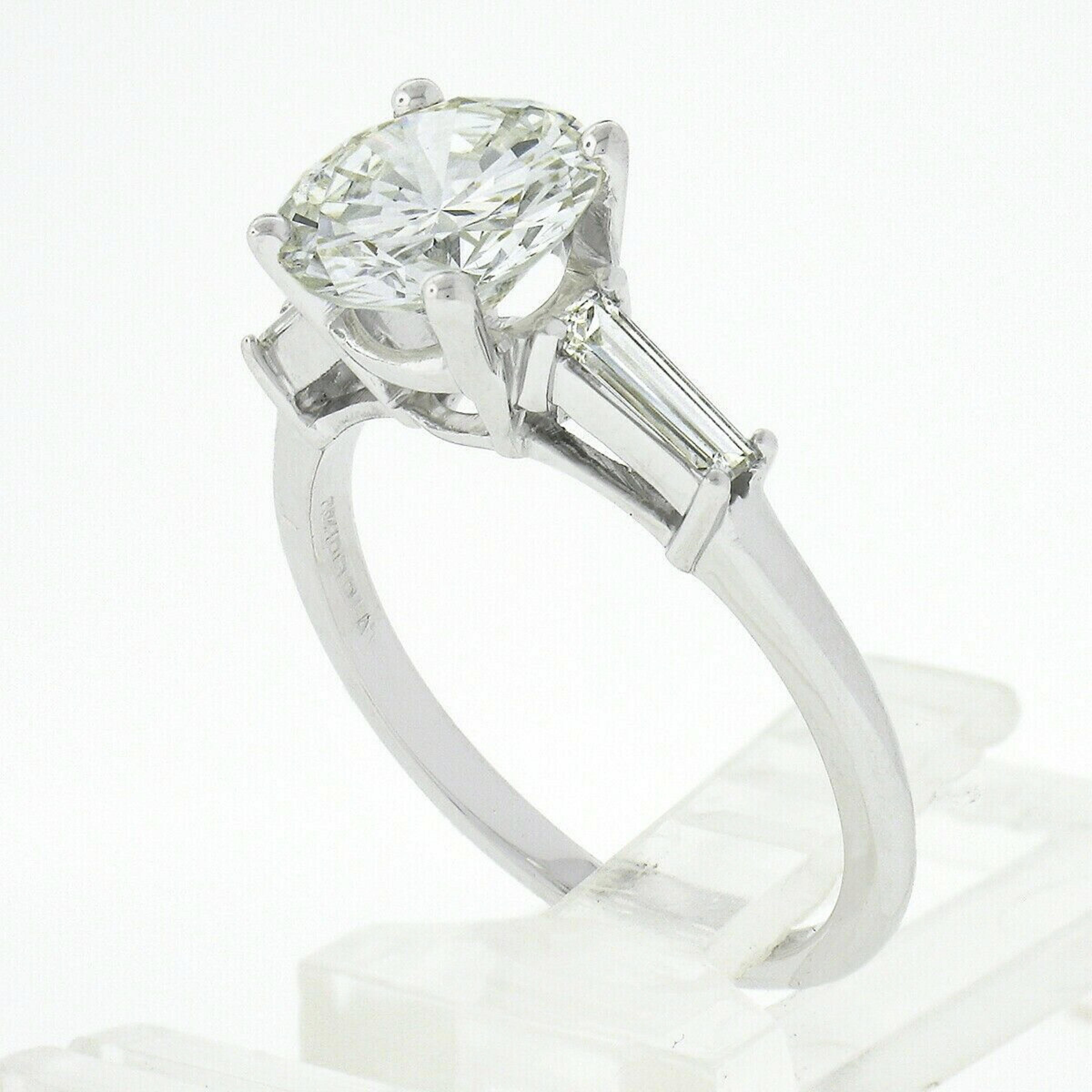 Verlobungsring, Platin 2,4 Karat GIA runder Diamant Solitär Baguette seitlich 4