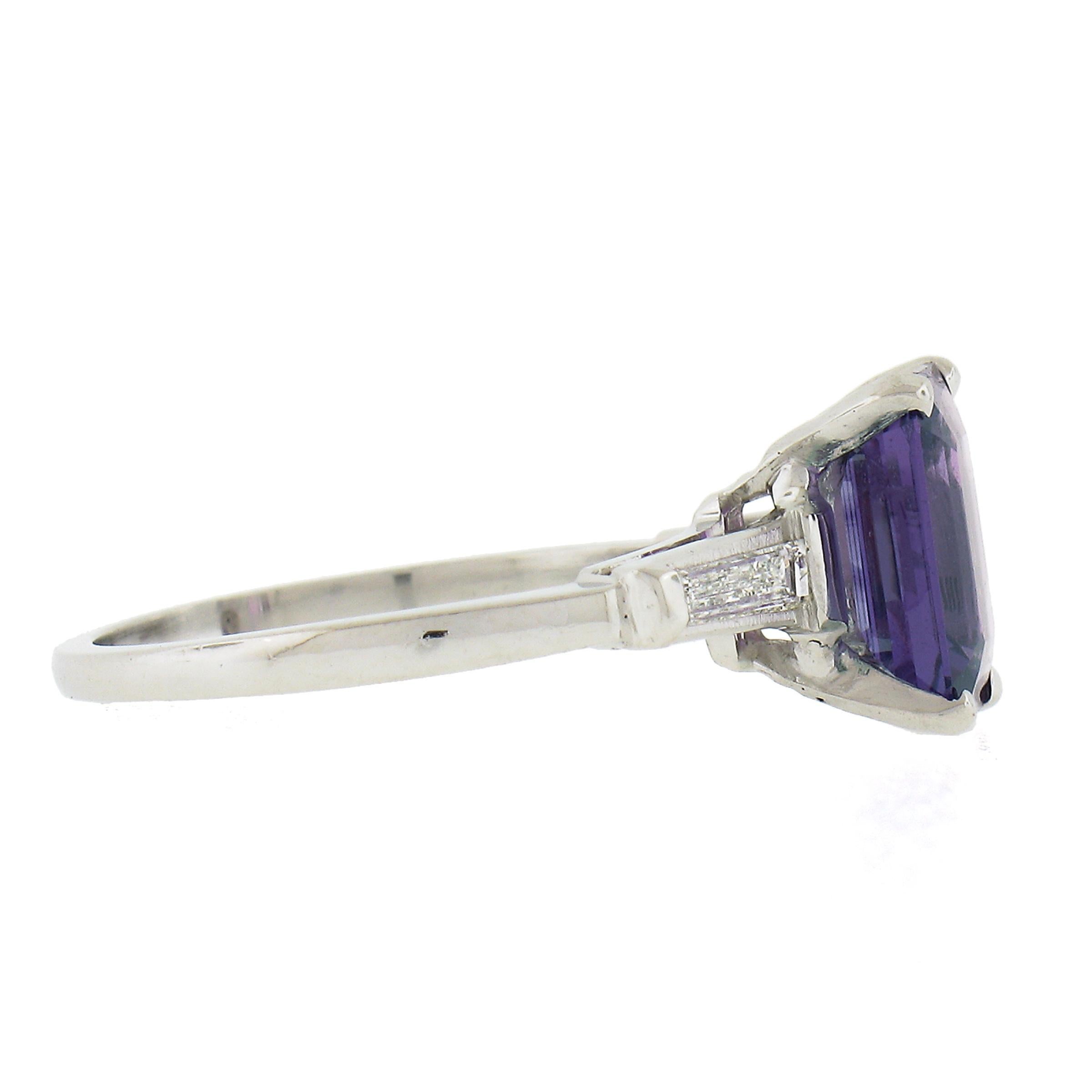 Bague de fiançailles vintage en platine avec saphir violet non chauffé de 2,4 carats certifié GIA et diamants en vente 1