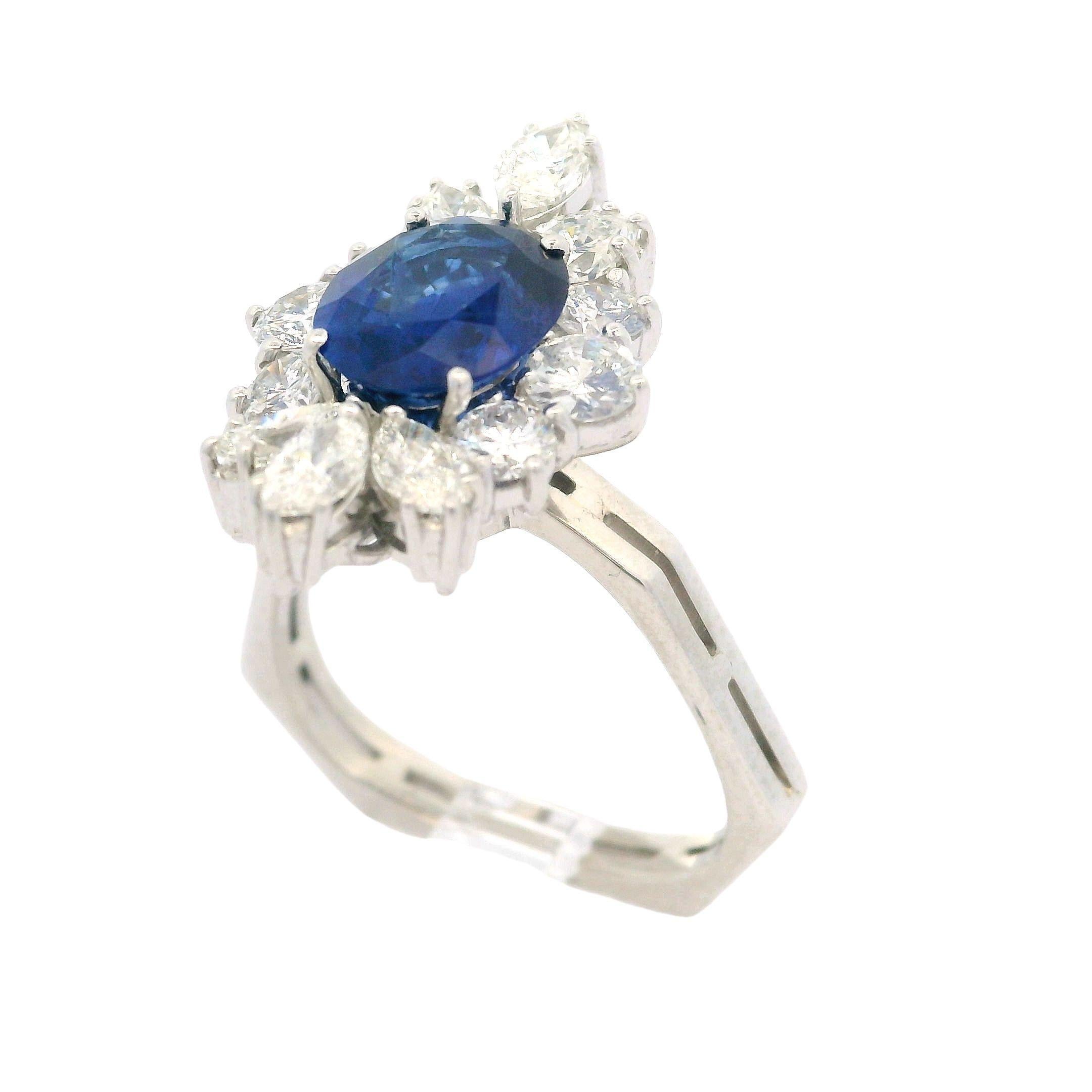 Vintage Platinum 2.4ctw GIA Royal Blue Sapphire & Diamond Geometric Shank Ring In Excellent Condition For Sale In Montclair, NJ