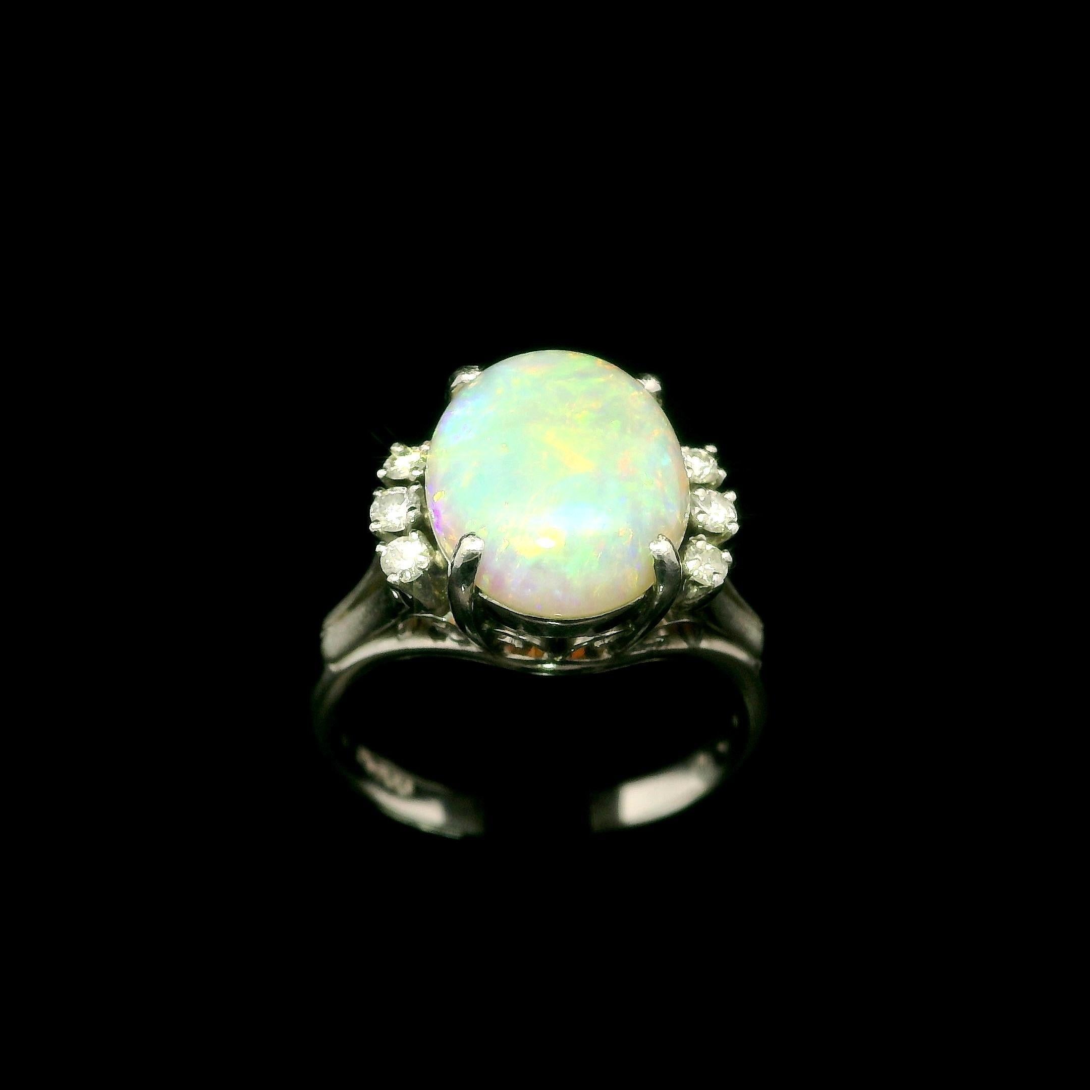 Vintage Platinum 2.51ctw Oval Opal & Diamond Accents Classic Ring In Good Condition For Sale In Montclair, NJ