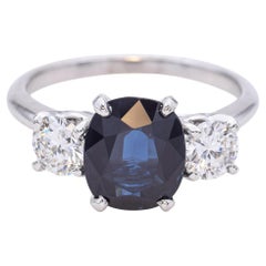 Anillos de zafiro de tres piedras