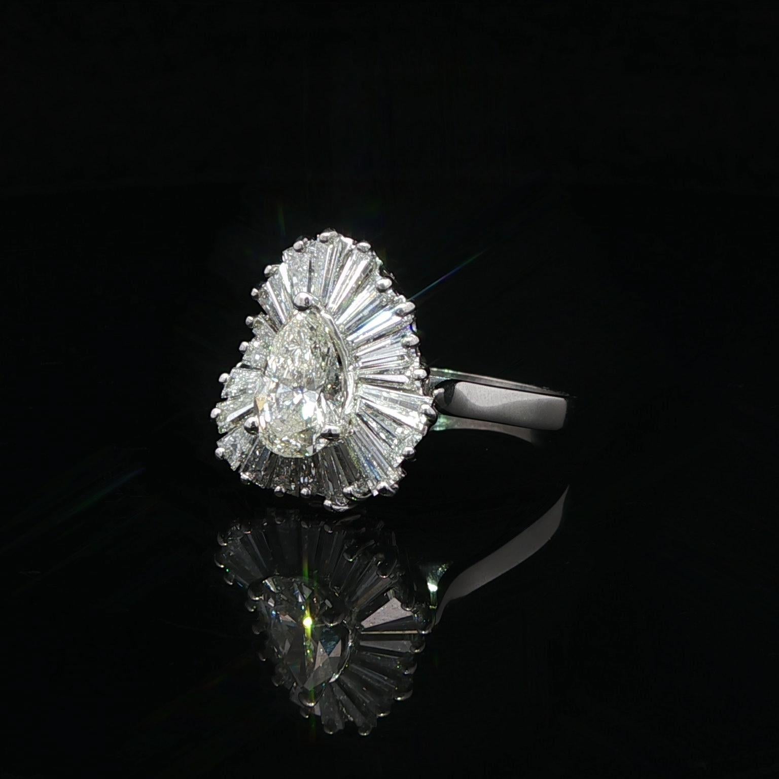 Vintage Platinum 2.94ct Pear & Baguette Diamond Ballerina Ring-dant Ring Pendant For Sale 7
