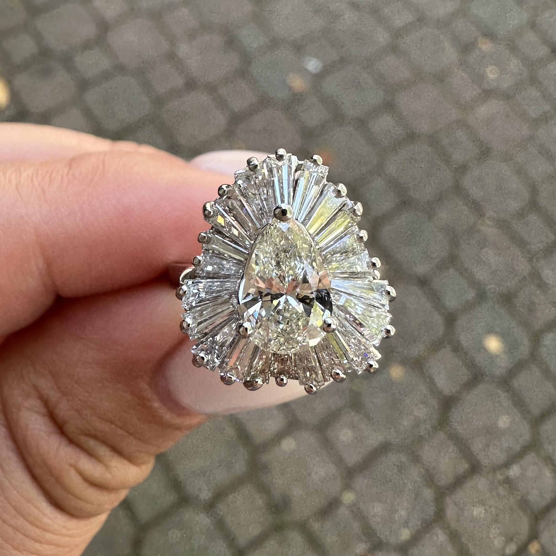 Vintage Platinum 2.94ct Pear & Baguette Diamond Ballerina Ring-dant Ring Pendant For Sale 11