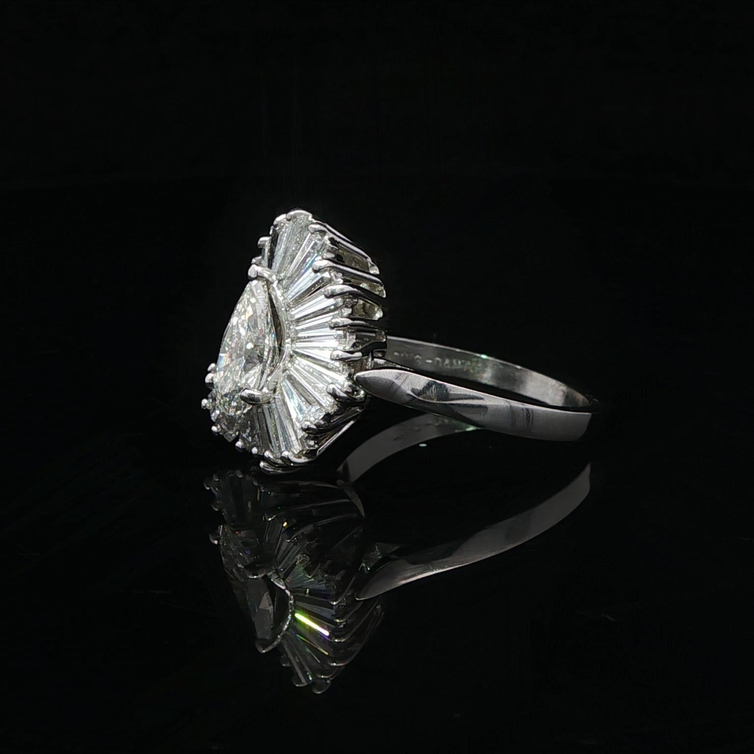 Vintage Platinum 2.94ct Pear & Baguette Diamond Ballerina Ring-dant Ring Pendant For Sale 3