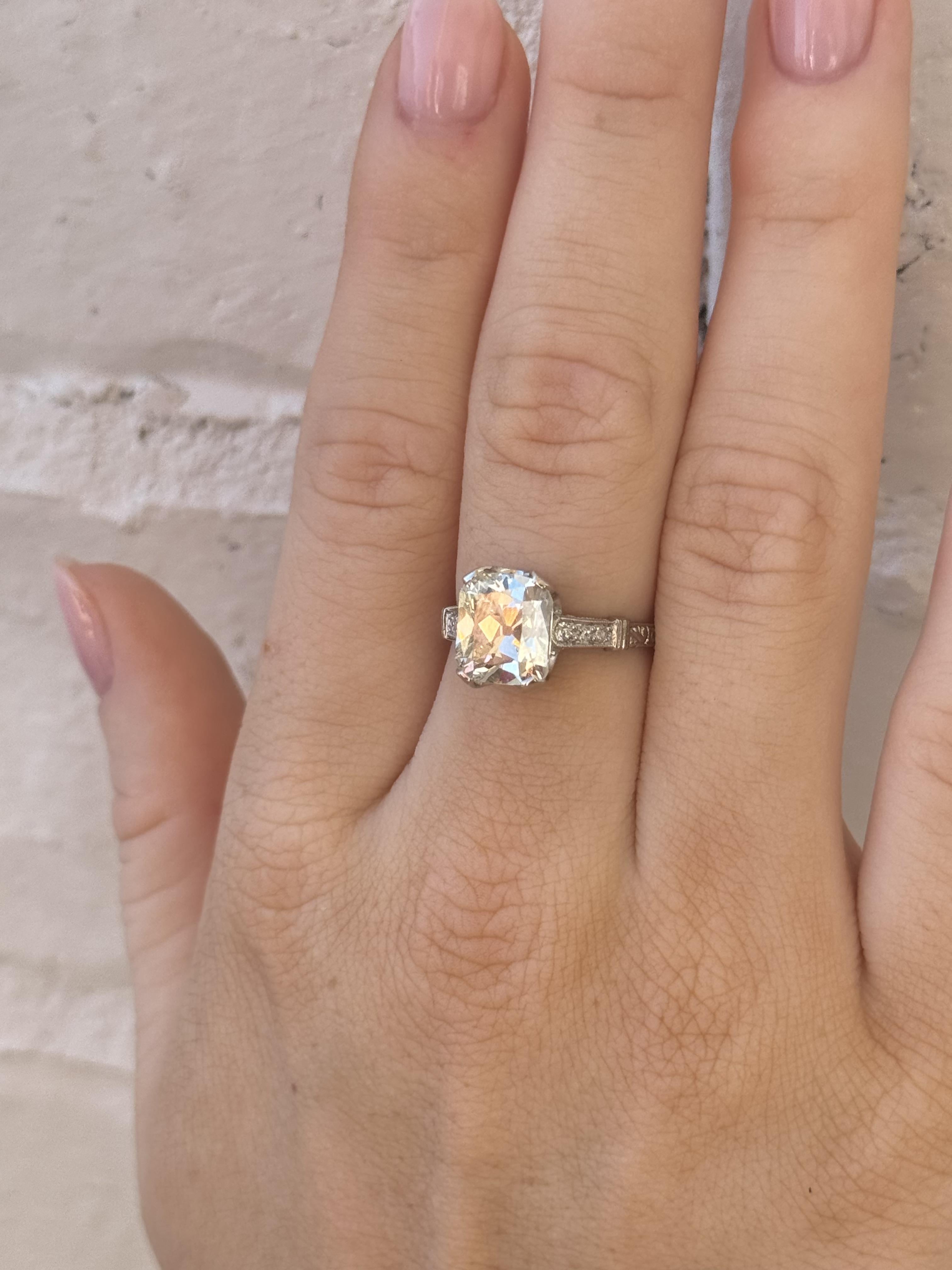 Art Deco Vintage Platinum 3.02 Carat Old Mine Cut Diamond Engagement Ring GIA