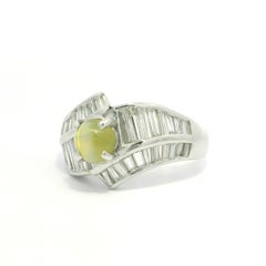 Vintage Platinum 3.02ctw Cat's Eye Chrysoberyl w/ Baguette Diamond Band Ring