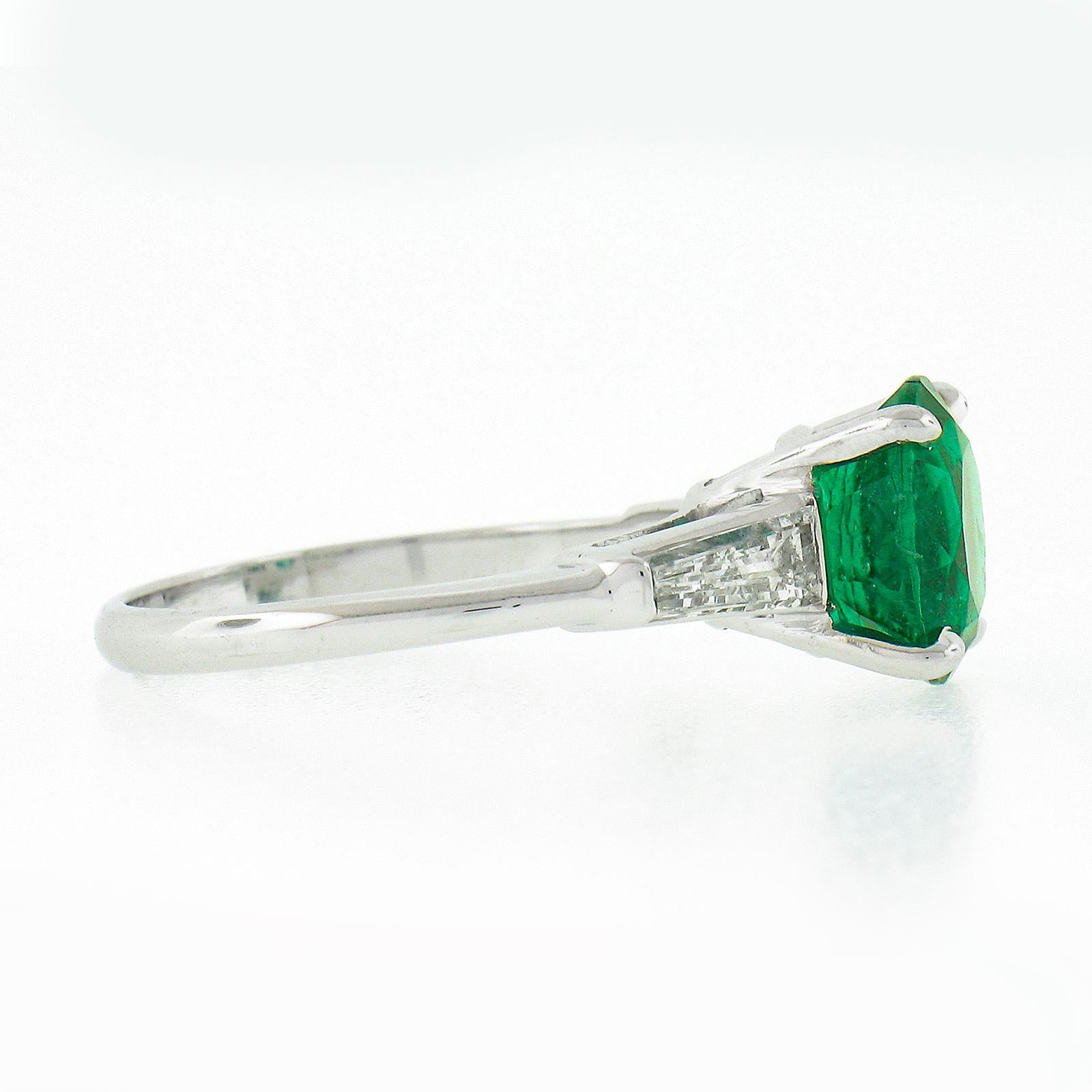 Vintage Platinum 3.04ctw GIA Round Brilliant Green Emerald Baguette Diamond Ring In Good Condition For Sale In Montclair, NJ