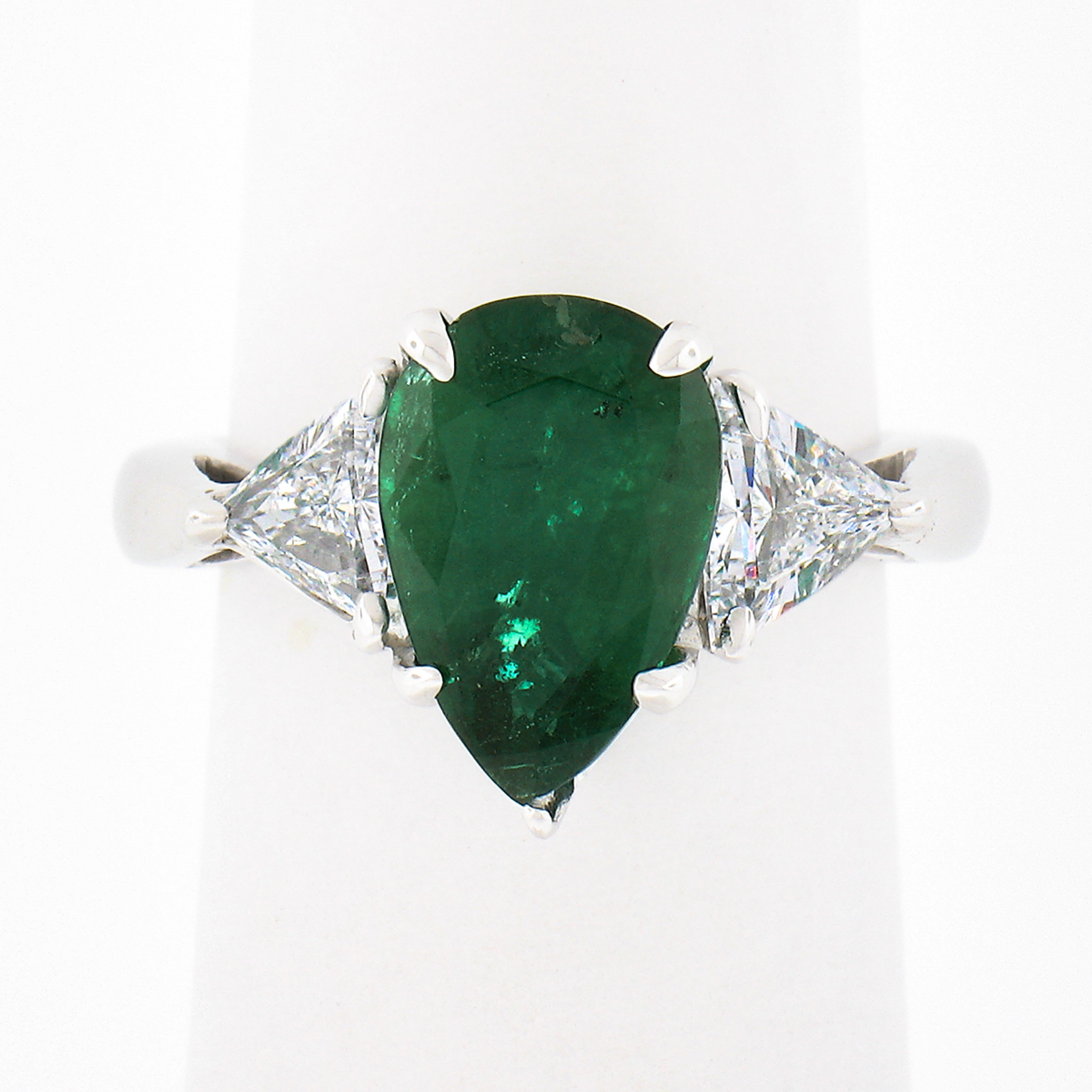 Vintage Platinum 3.18ctw GIA Pear Green Emerald w/ Trillion Diamond 3 Stone Ring For Sale 3