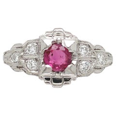 Platinring aus Platin mit31 Karat Rubin und Diamant